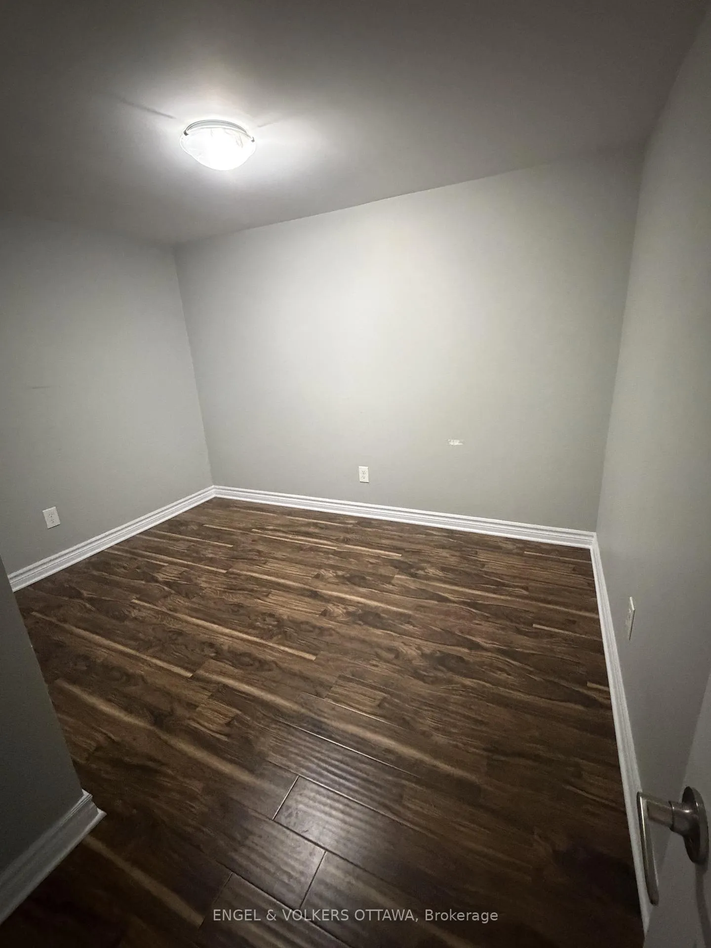 Photo 10 of Unit B, 1199 Old Montreal Road, Ottawa, Camelot — HOMEH