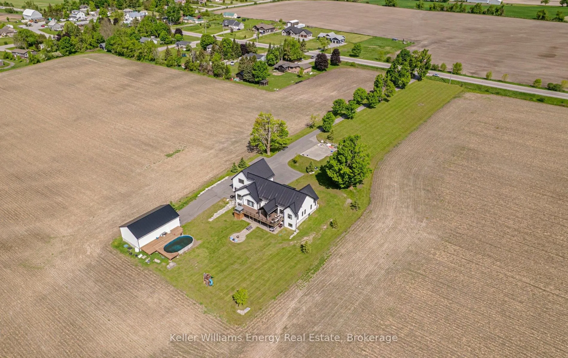 Front of 305 Glenarm Road