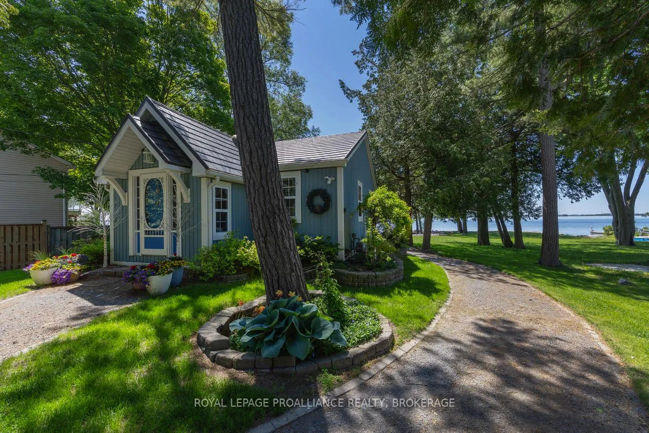 Photo 2 of 138 Nicholson Point Road, Loyalist, Lennox and Addington - South — HOMEH