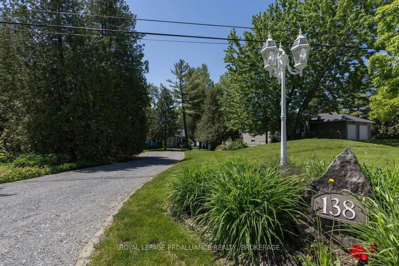 Photo 4 of 138 Nicholson Point Road, Loyalist, Lennox and Addington - South — HOMEH