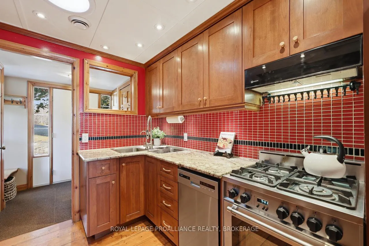 Photo 9 of 138 Nicholson Point Road, Loyalist, Lennox and Addington - South — HOMEH