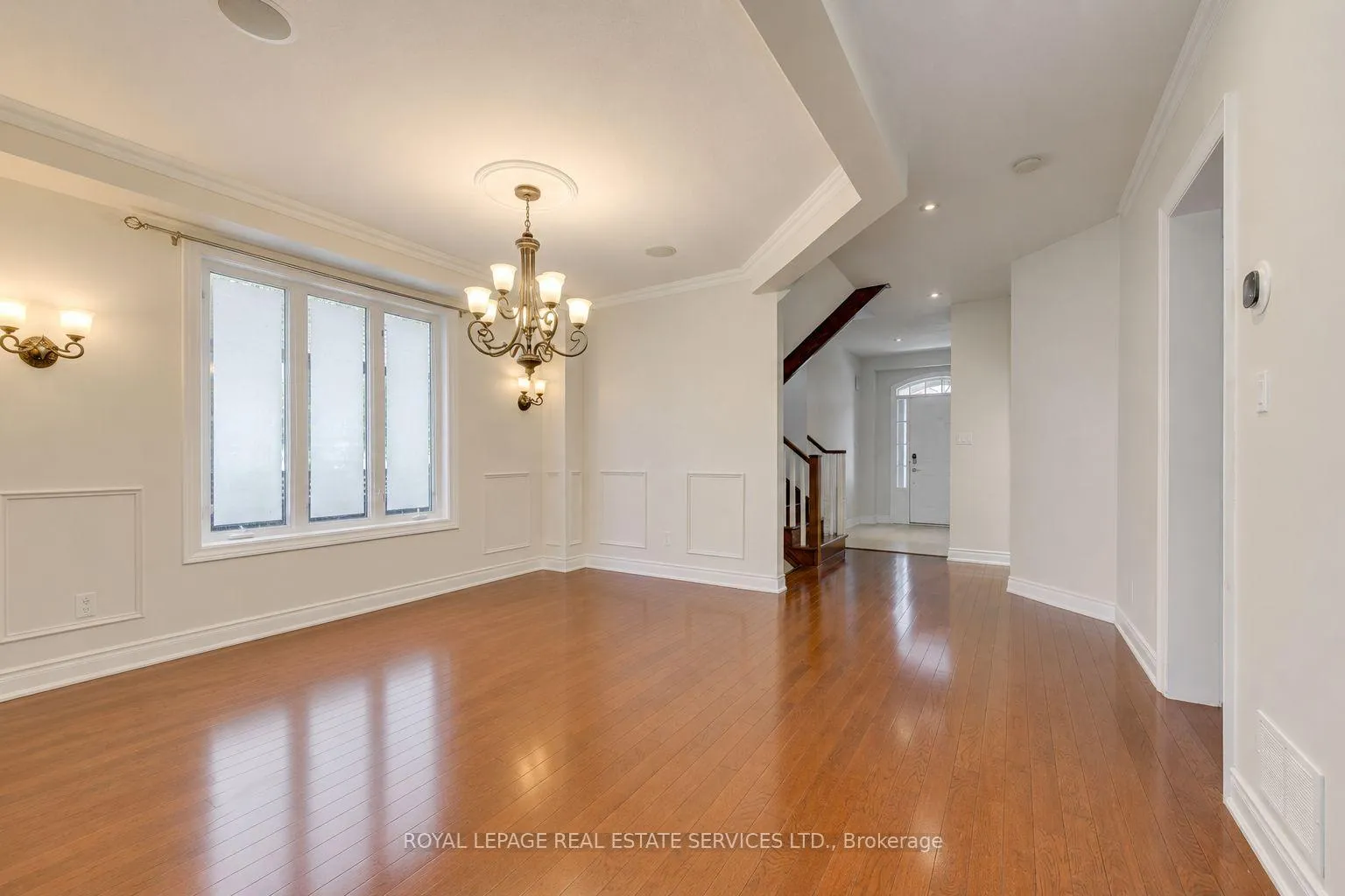 Photo 8 of 2473 Tesla Crescent, Oakville, Joshua Creek — HOMEH