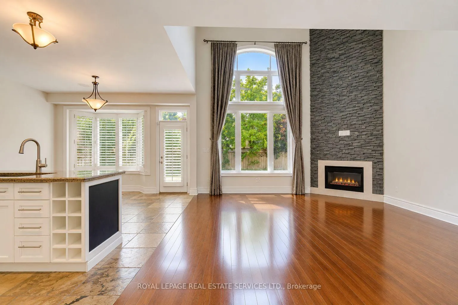 Photo 9 of 2473 Tesla Crescent, Oakville, Joshua Creek — HOMEH