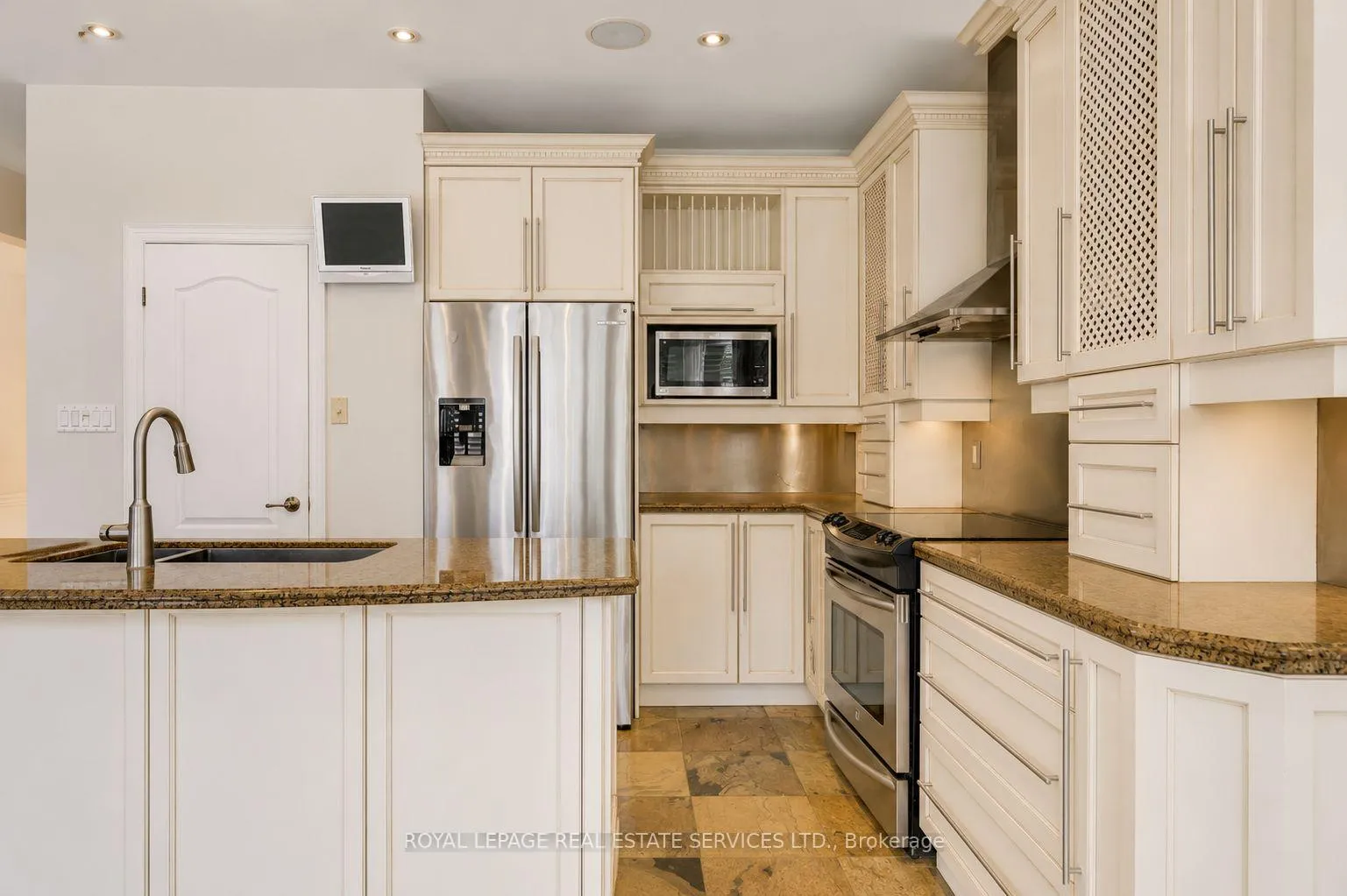 Photo 16 of 2473 Tesla Crescent, Oakville, Joshua Creek — HOMEH