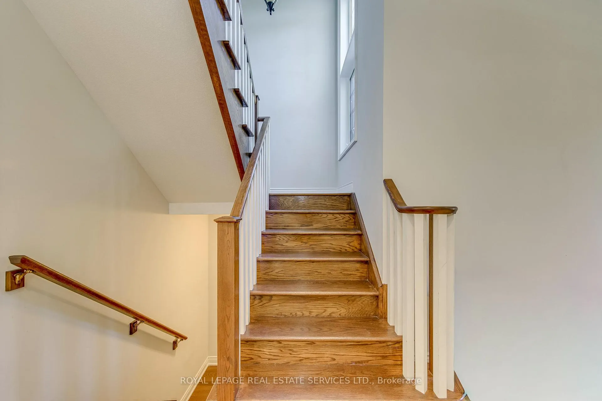 Photo 22 of 2473 Tesla Crescent, Oakville, Joshua Creek — HOMEH