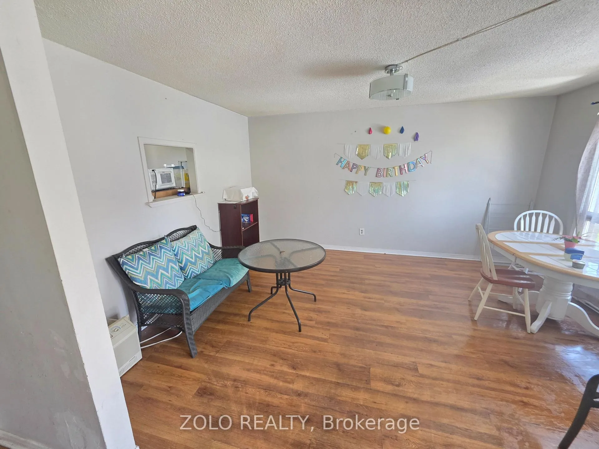 Photo 4 of Unit 35, 90 Rosemund Crescent, Kingston, West of Sir John A. Blvd — HOMEH