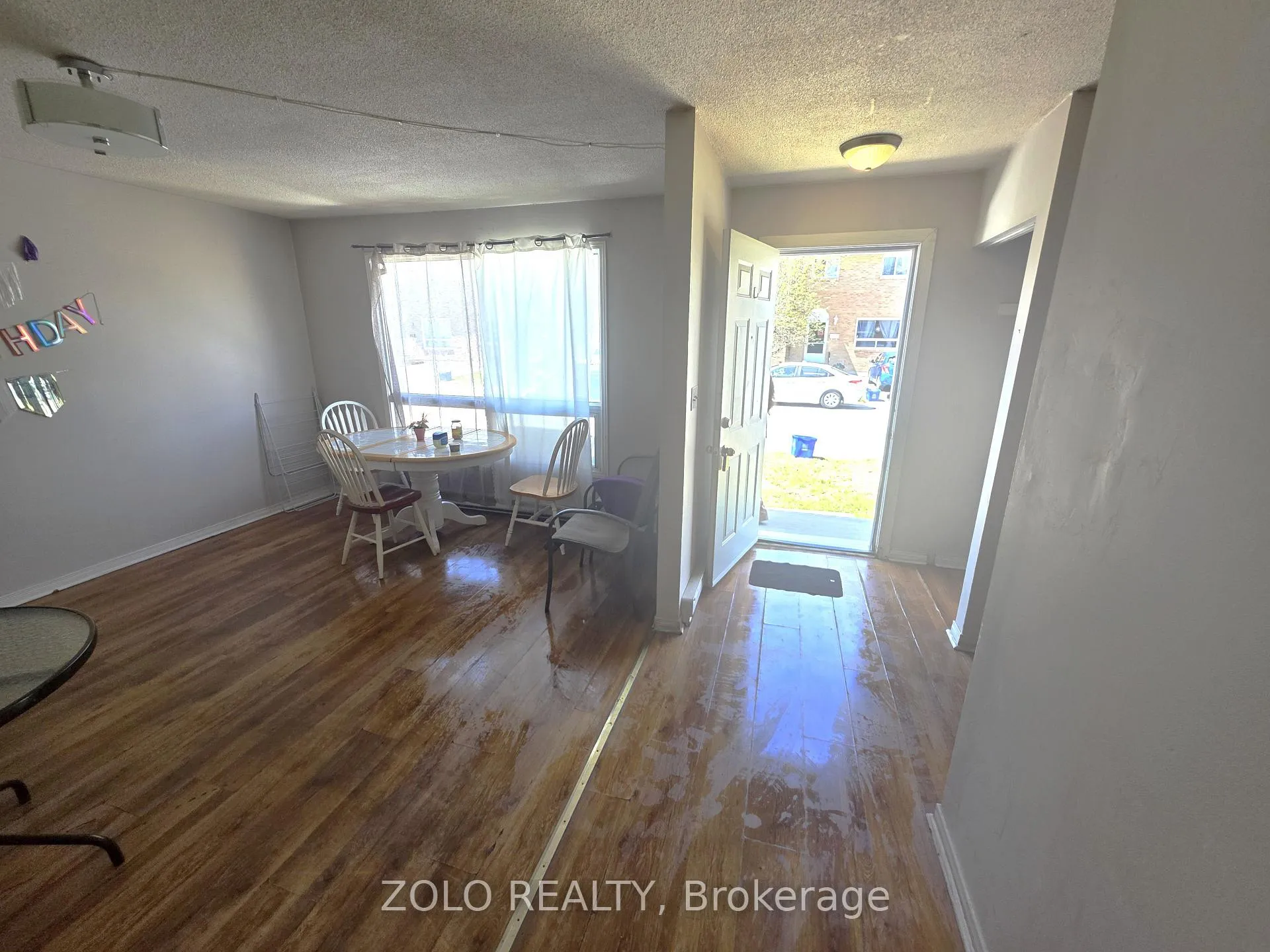 Photo 5 of Unit 35, 90 Rosemund Crescent, Kingston, West of Sir John A. Blvd — HOMEH