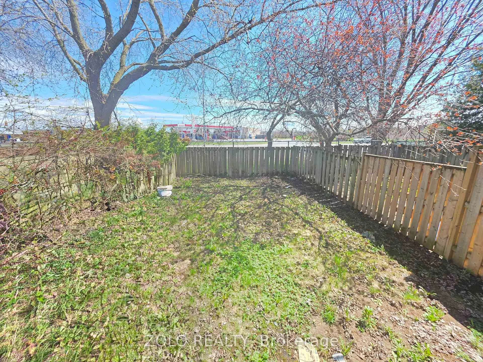 Photo 10 of Unit 35, 90 Rosemund Crescent, Kingston, West of Sir John A. Blvd — HOMEH
