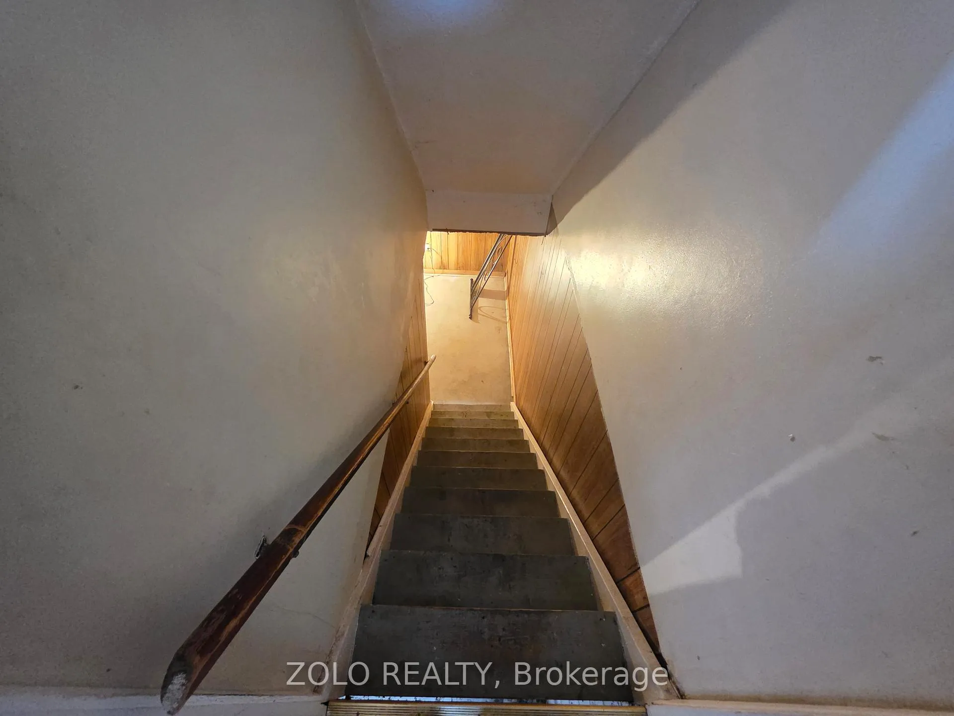 Photo 12 of Unit 35, 90 Rosemund Crescent, Kingston, West of Sir John A. Blvd — HOMEH