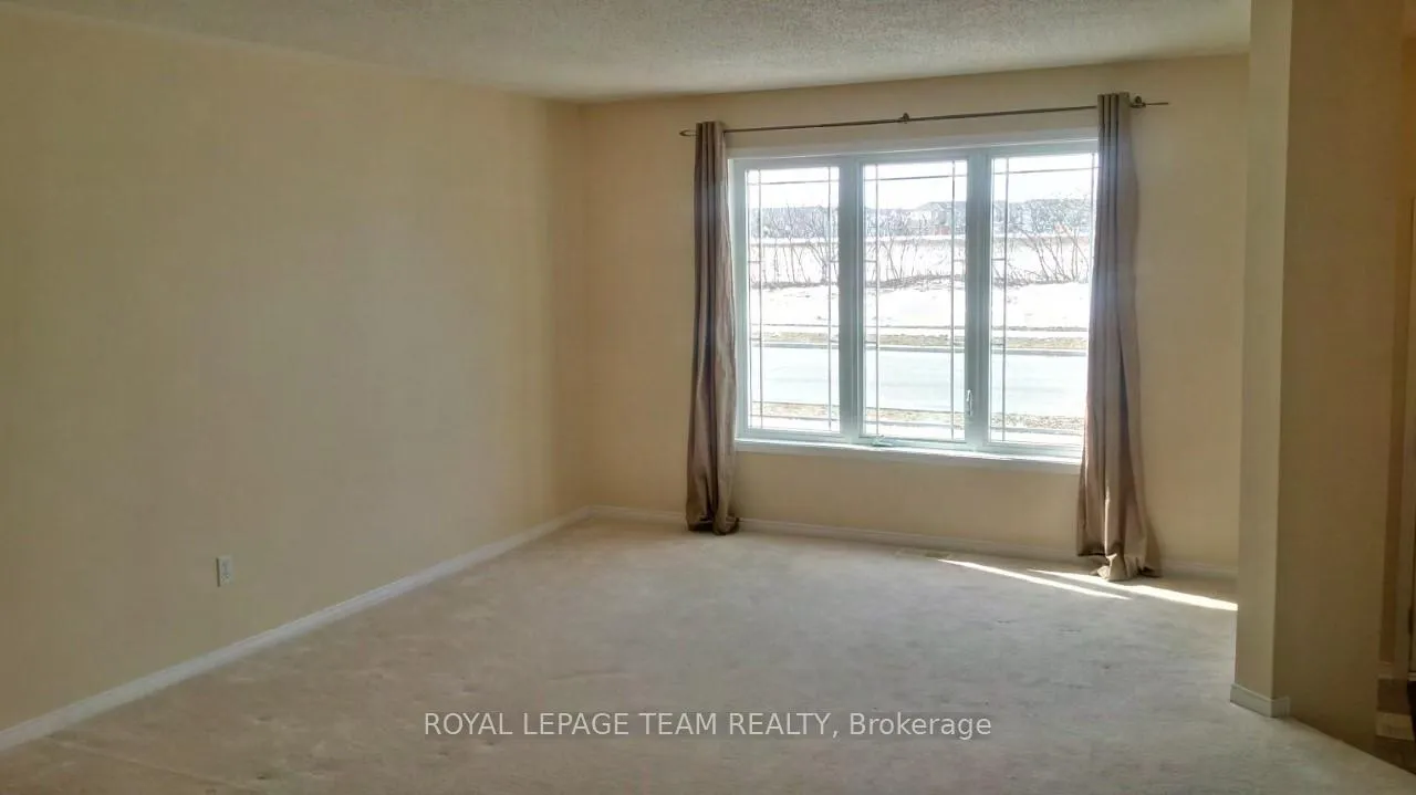 Photo 4 of 2211 Esprit Drive, Ottawa, Avalon East — HOMEH
