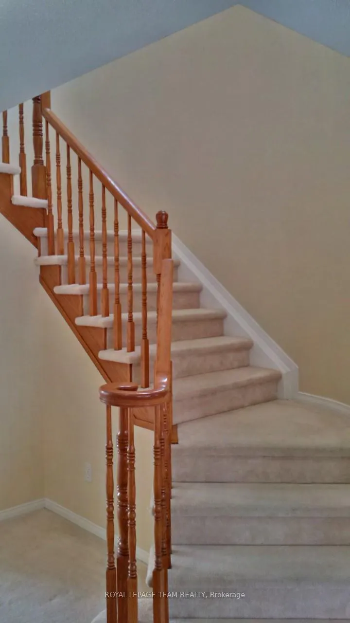 Photo 9 of 2211 Esprit Drive, Ottawa, Avalon East — HOMEH