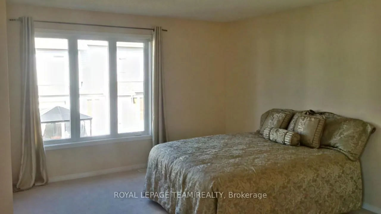 Photo 10 of 2211 Esprit Drive, Ottawa, Avalon East — HOMEH