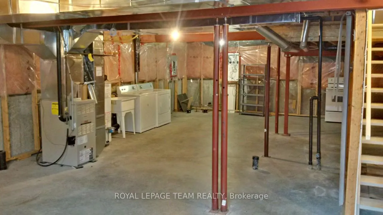 Photo 18 of 2211 Esprit Drive, Ottawa, Avalon East — HOMEH