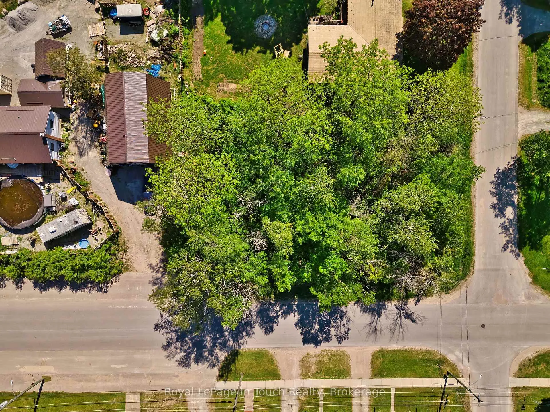 Photo 3 of 401 McNicoll Street, Tay, Port McNicoll — HOMEH