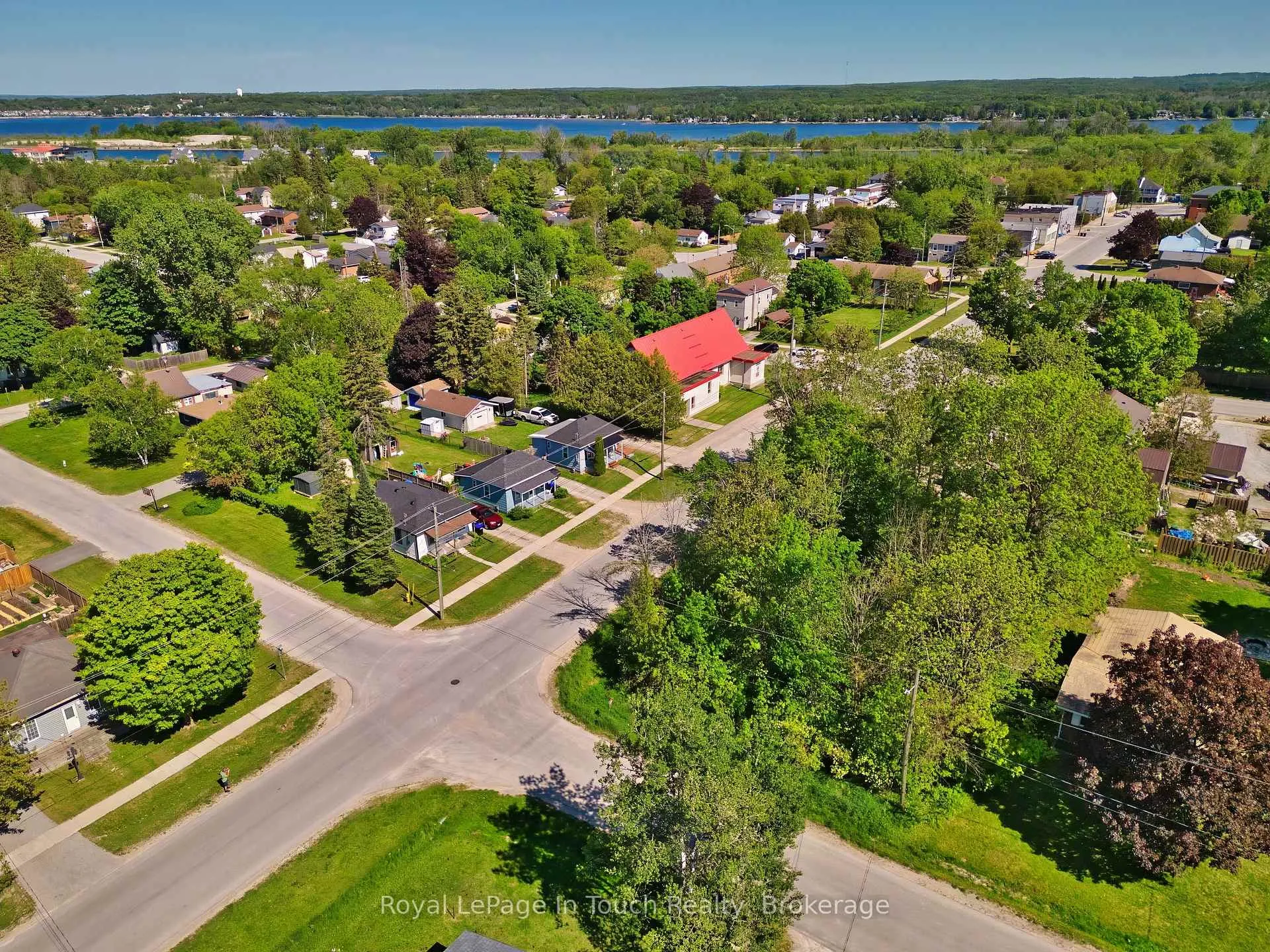 Photo 8 of 401 McNicoll Street, Tay, Port McNicoll — HOMEH