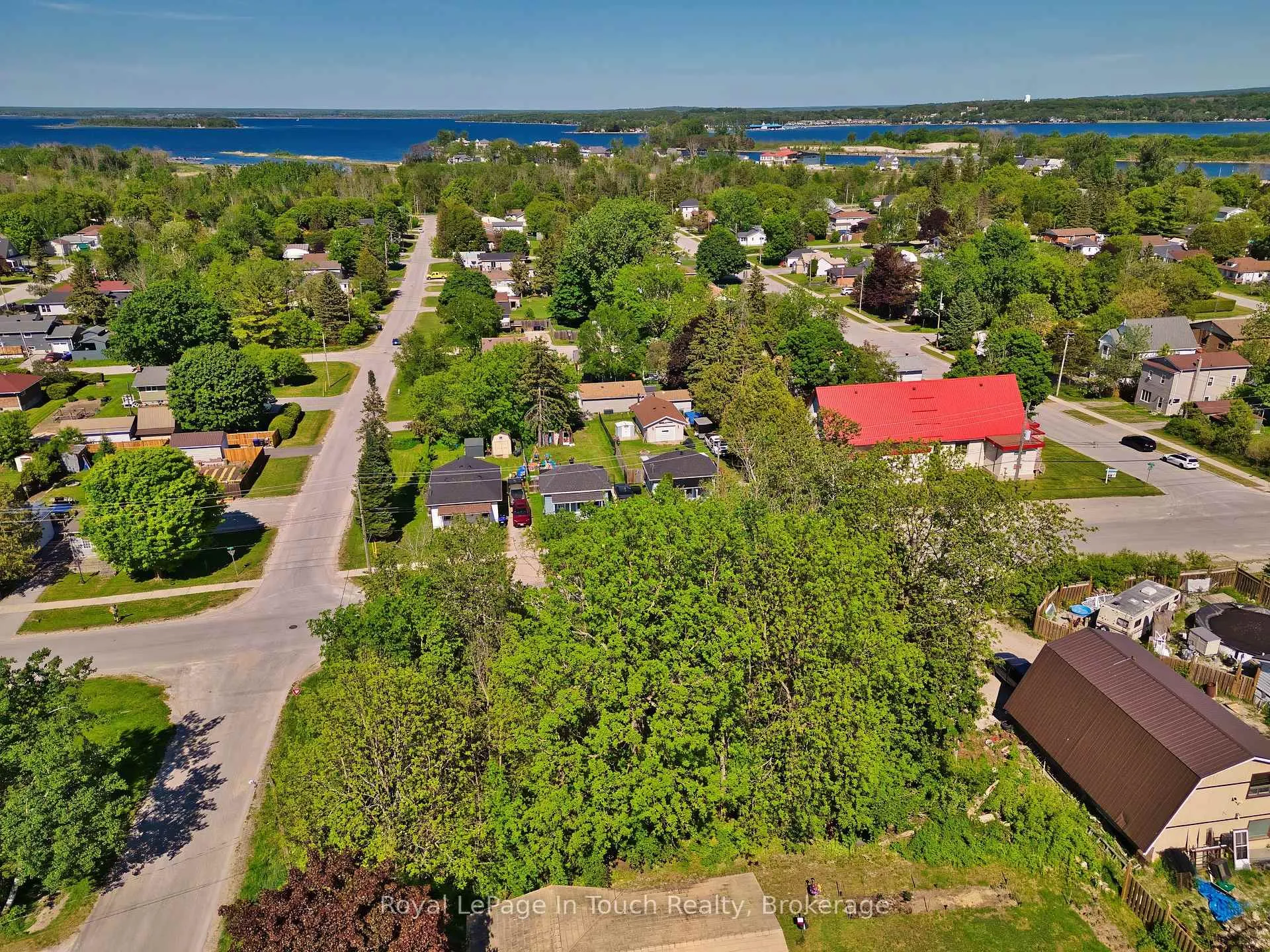 Photo 9 of 401 McNicoll Street, Tay, Port McNicoll — HOMEH