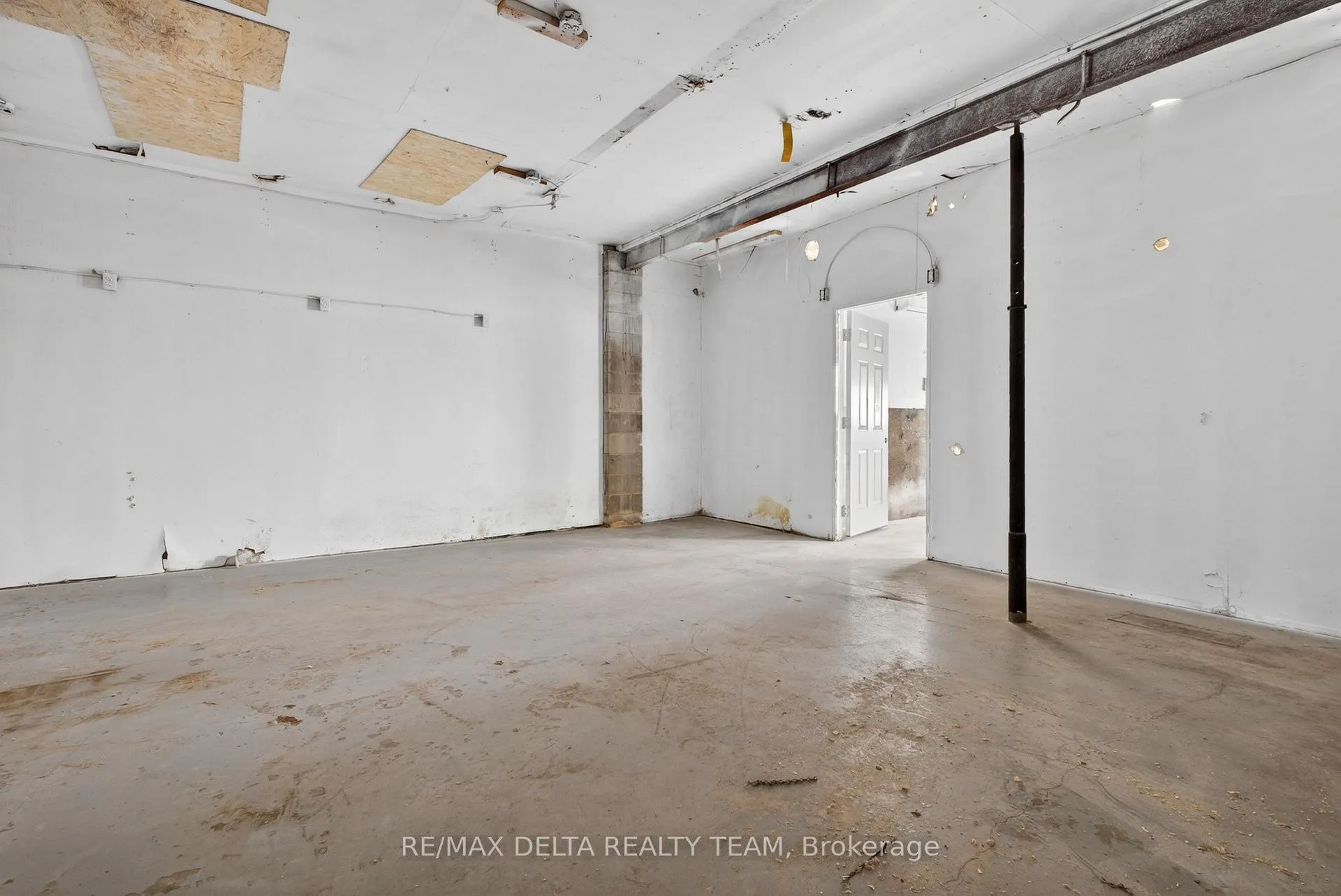 Photo 14 of 538 Mutual Street, Ottawa, Castle Heights — HOMEH