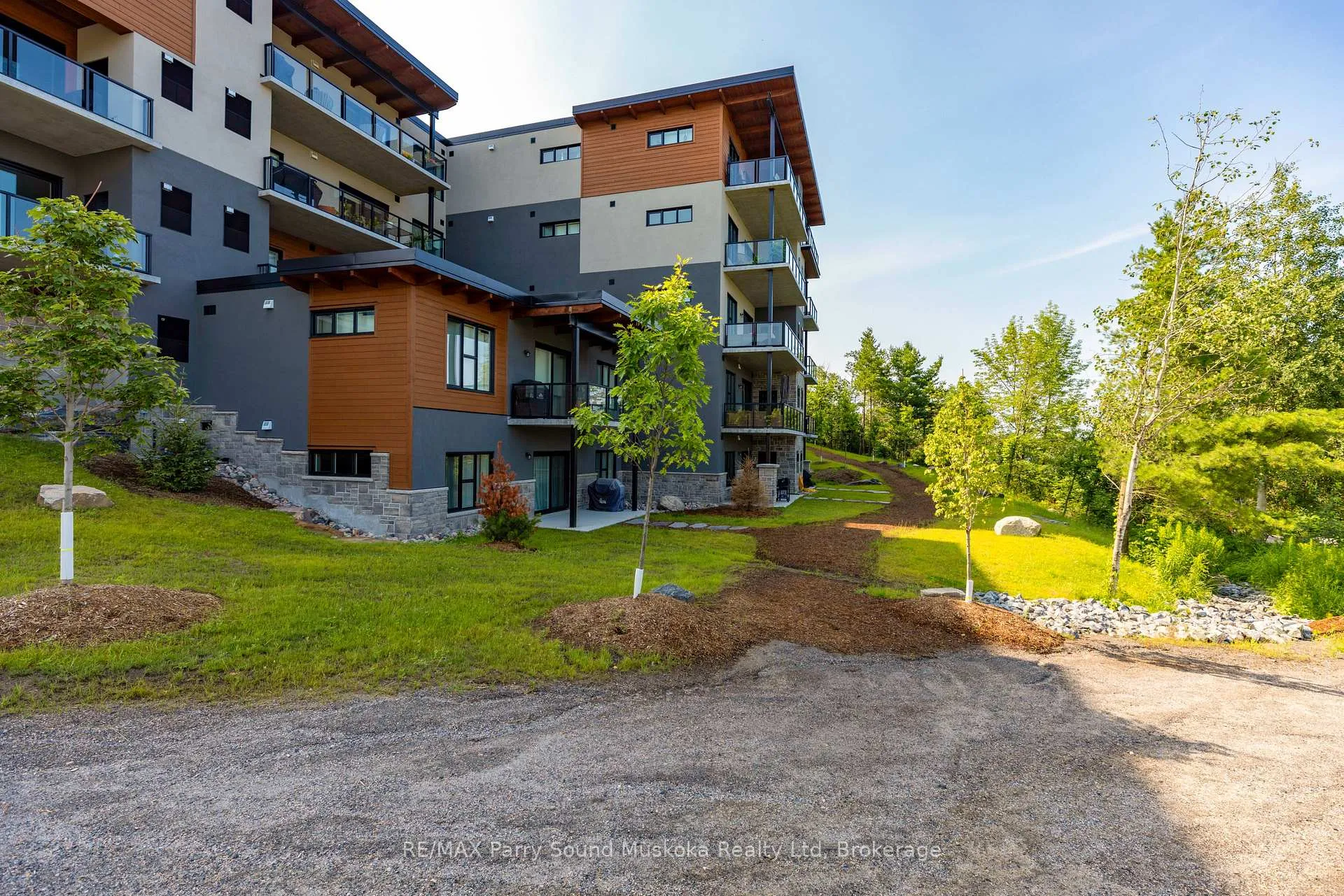 Photo 29 of Unit 105, 20 Salt Dock Road, Parry Sound — HOMEH