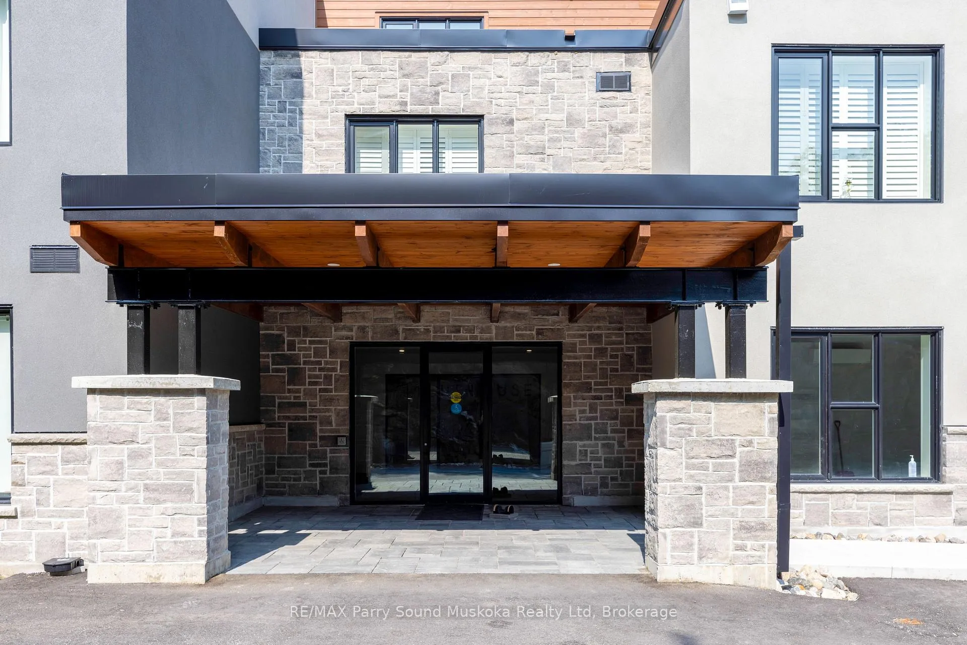 Photo 32 of Unit 105, 20 Salt Dock Road, Parry Sound — HOMEH