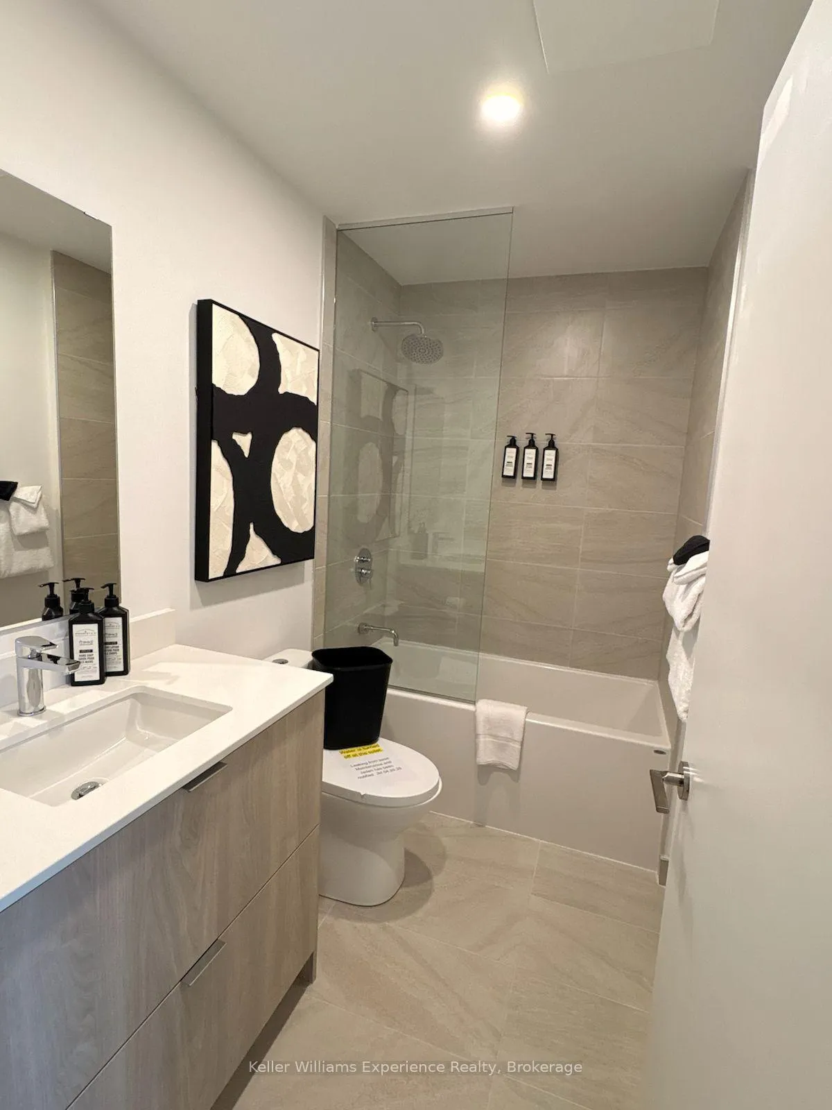 Photo 5 of Unit 517, 100 Carrick Trail, Gravenhurst, Muskoka (S) — HOMEH