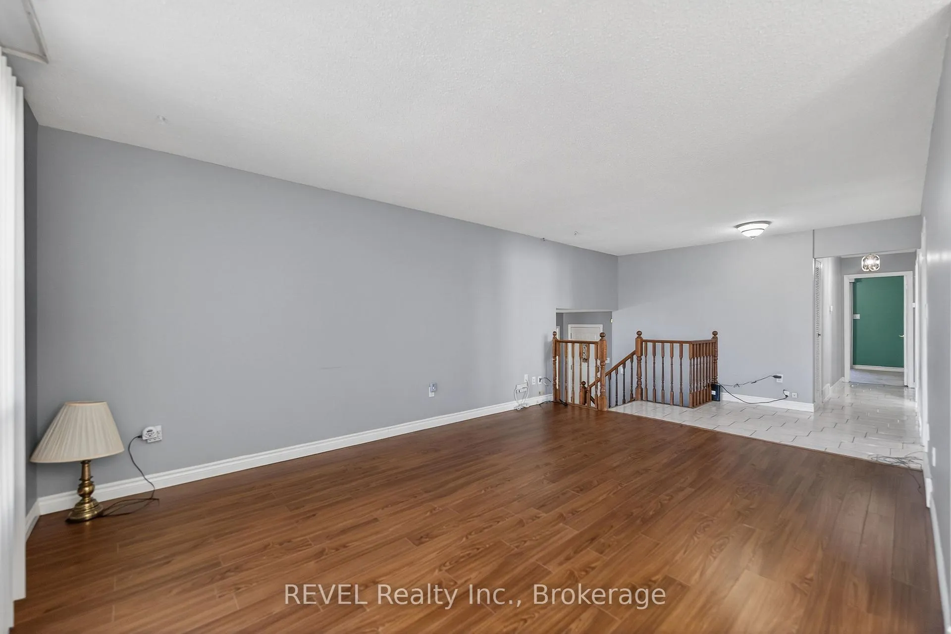 Photo 8 of 19 Lynwood Drive, Hamilton, Stoney Creek — HOMEH