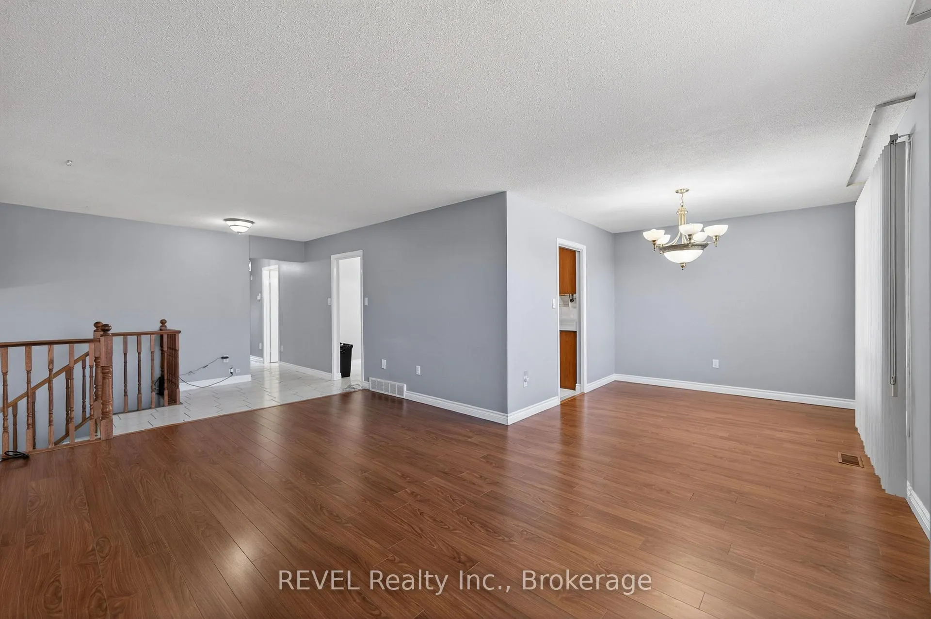 Photo 13 of 19 Lynwood Drive, Hamilton, Stoney Creek — HOMEH