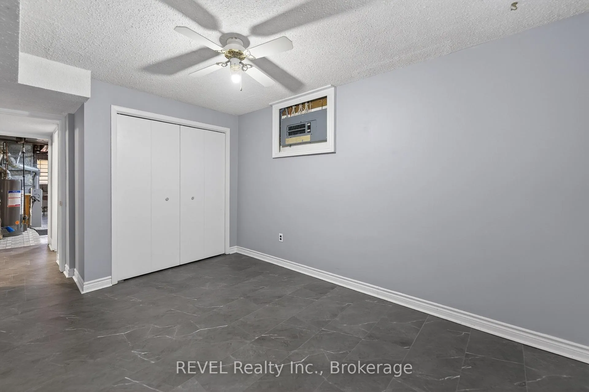 Photo 33 of 19 Lynwood Drive, Hamilton, Stoney Creek — HOMEH
