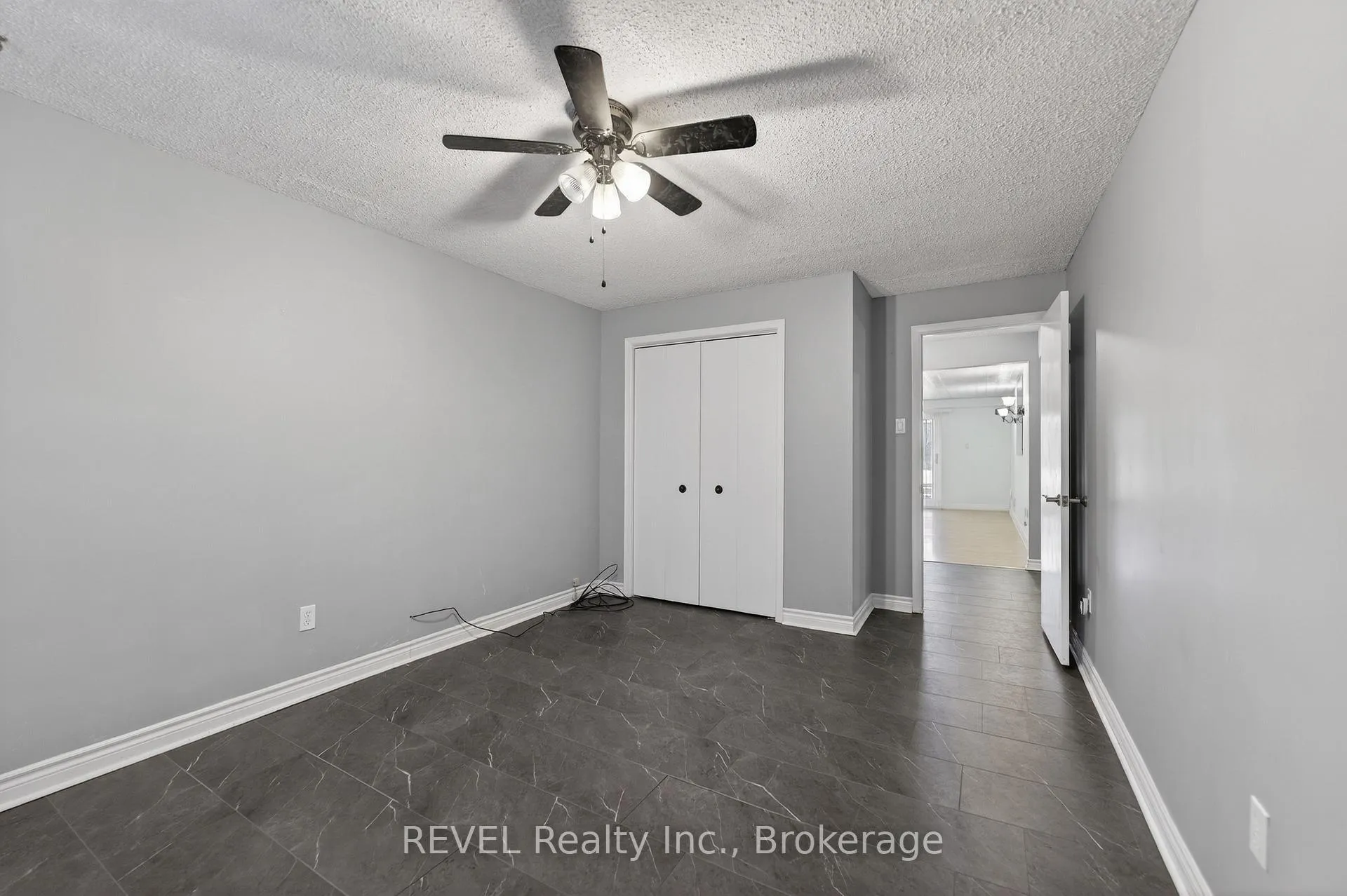 Photo 36 of 19 Lynwood Drive, Hamilton, Stoney Creek — HOMEH