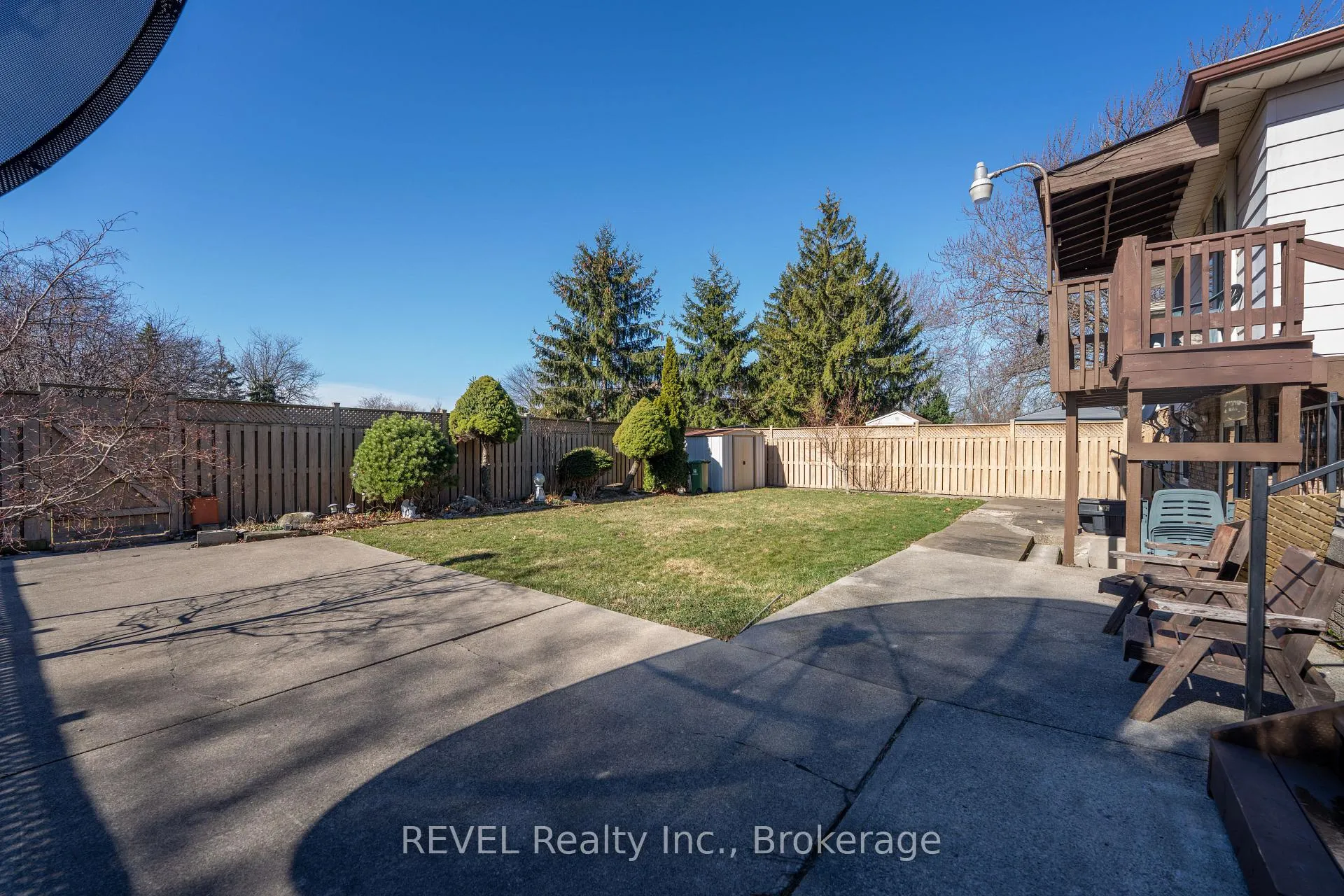 Photo 43 of 19 Lynwood Drive, Hamilton, Stoney Creek — HOMEH