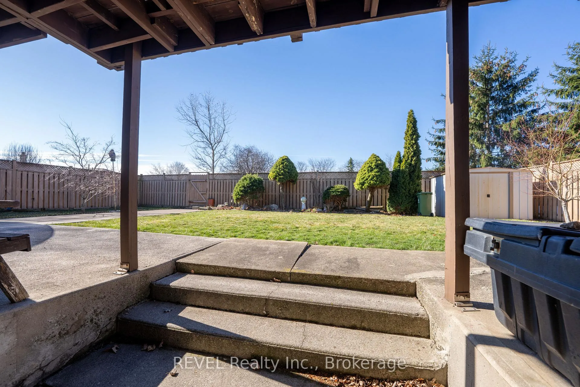 Photo 45 of 19 Lynwood Drive, Hamilton, Stoney Creek — HOMEH