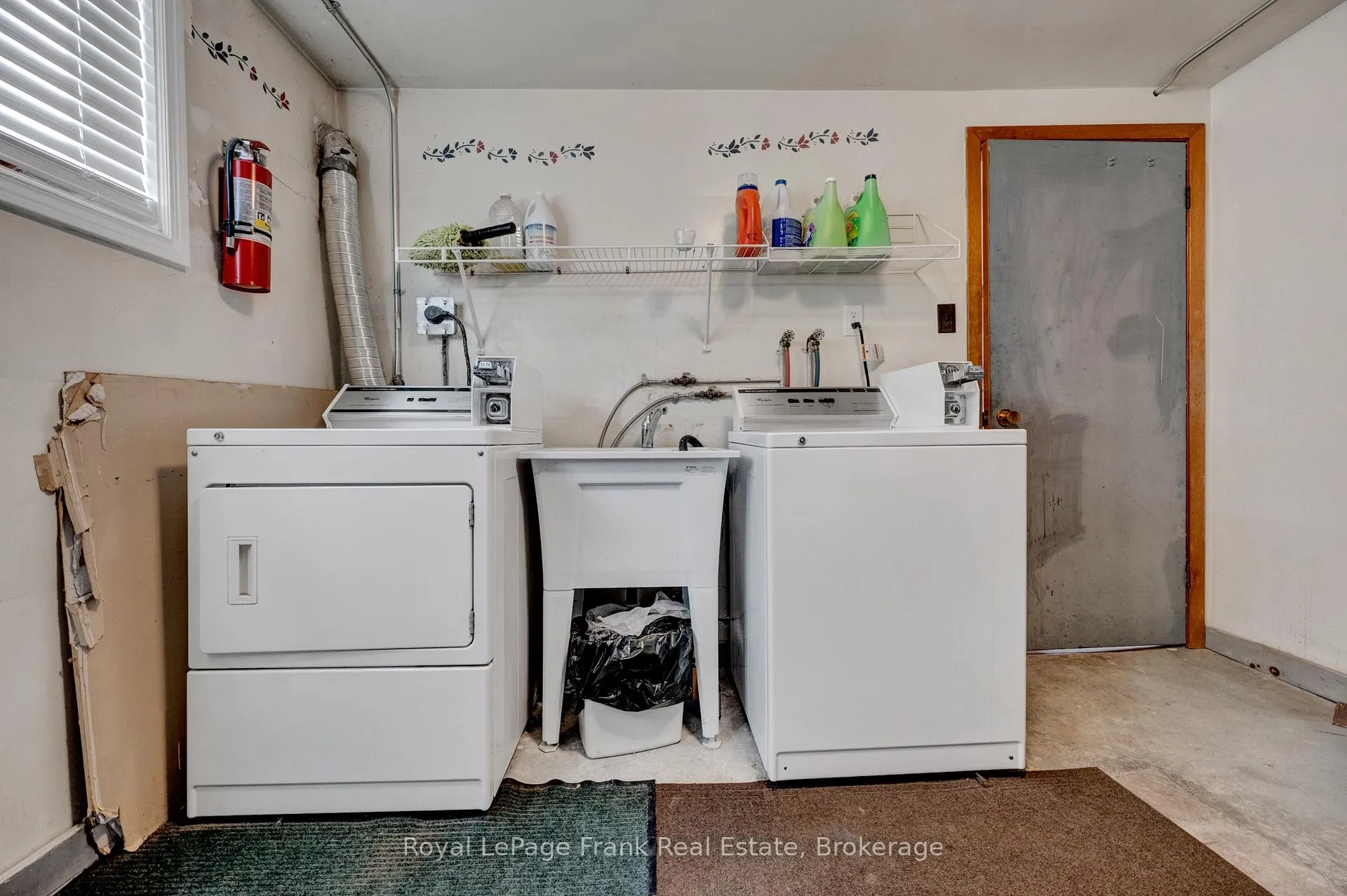 Photo 15 of 596 Talbot Court, Oshawa, Vanier — HOMEH