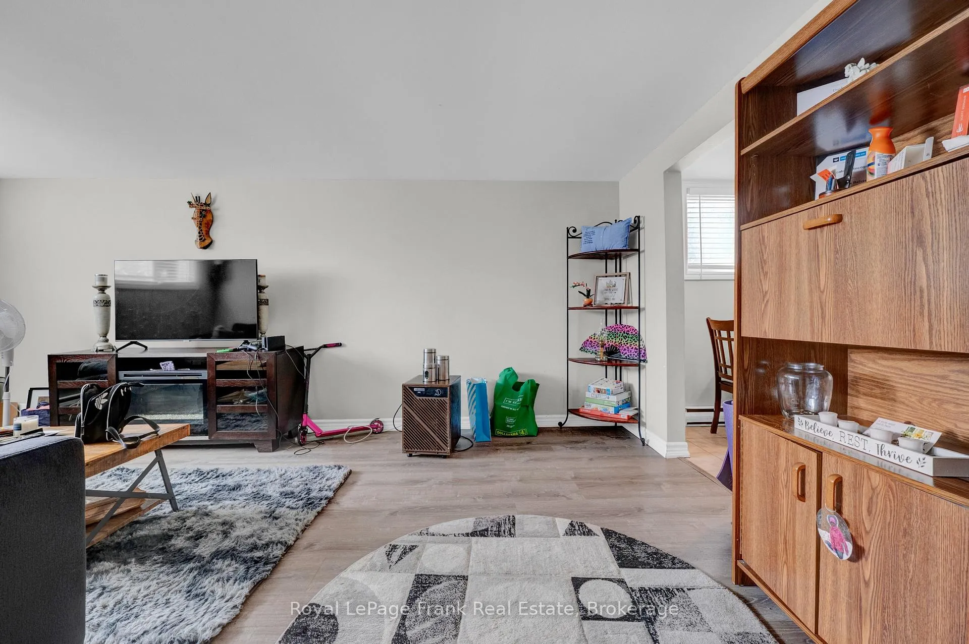 Photo 18 of 596 Talbot Court, Oshawa, Vanier — HOMEH