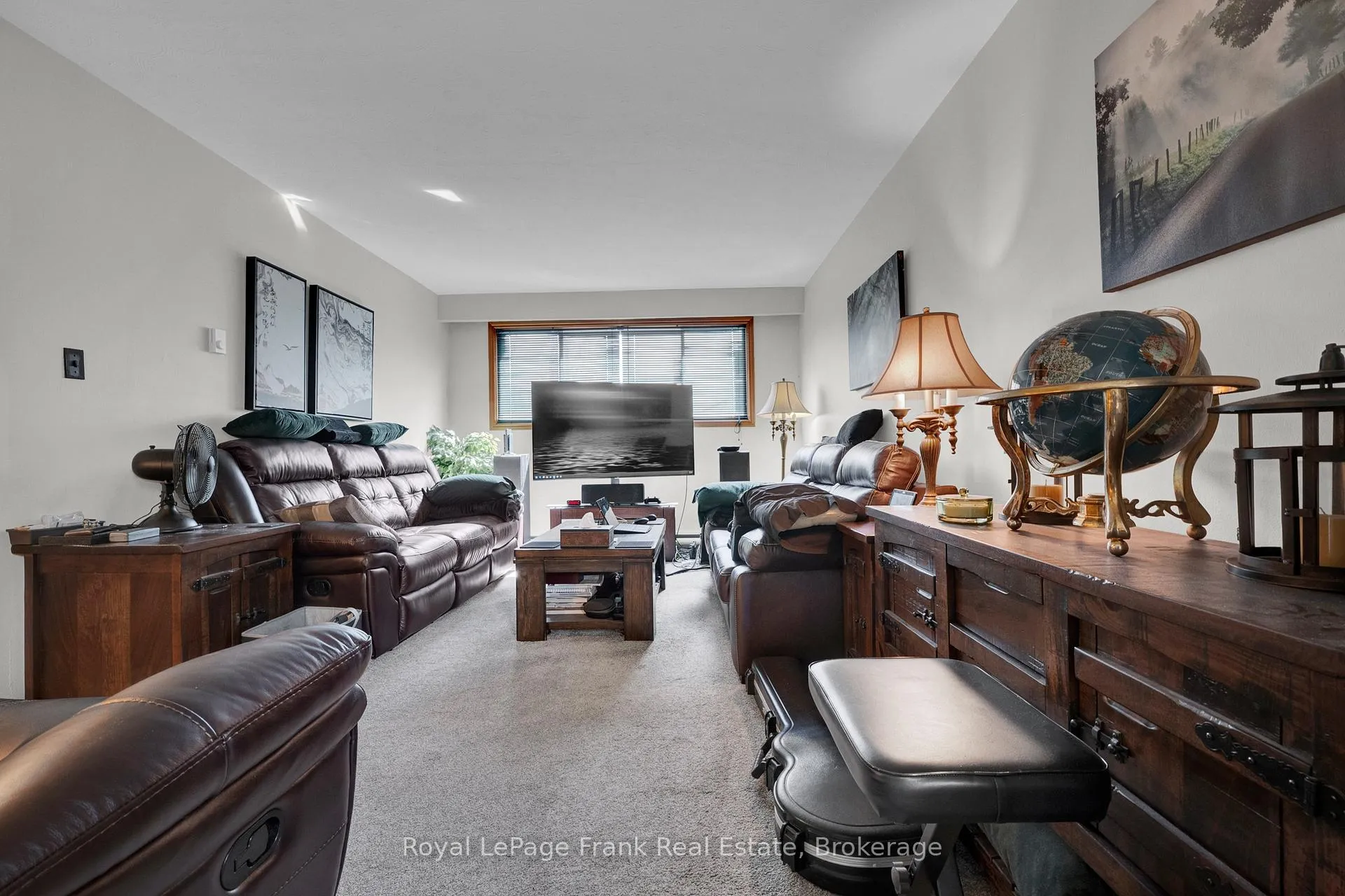 Photo 29 of 596 Talbot Court, Oshawa, Vanier — HOMEH