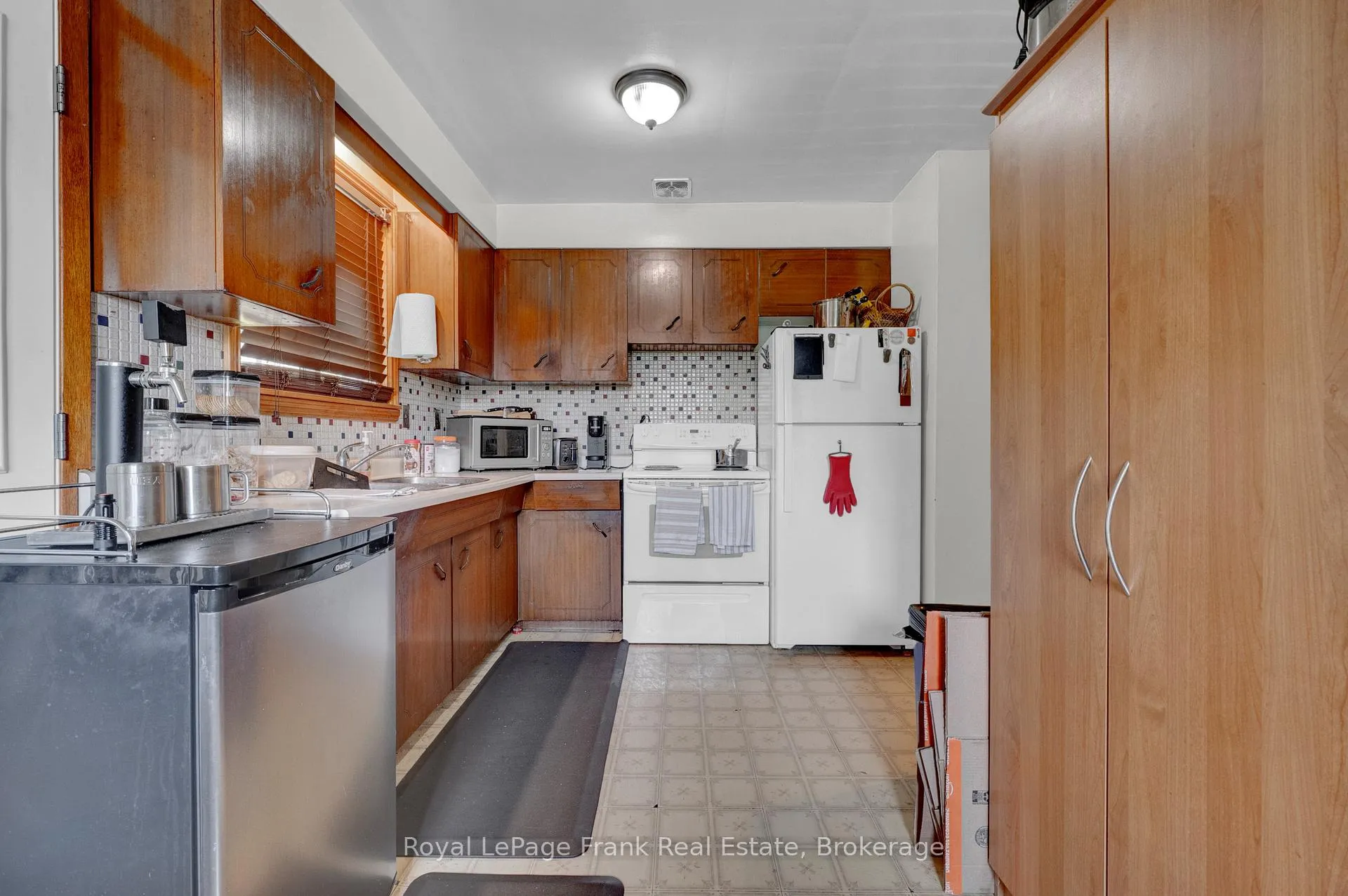 Photo 34 of 596 Talbot Court, Oshawa, Vanier — HOMEH