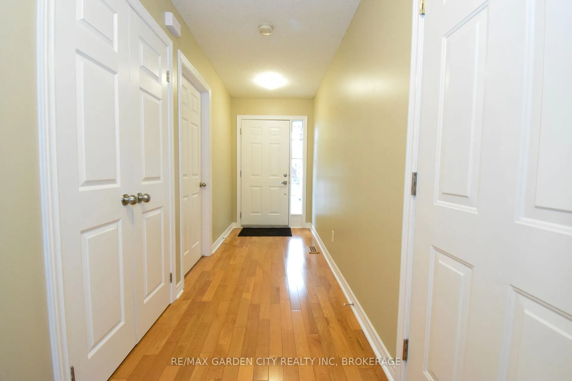 Photo 5 of Unit 11, 162 First Street, Welland, Lincoln/Crowland — HOMEH