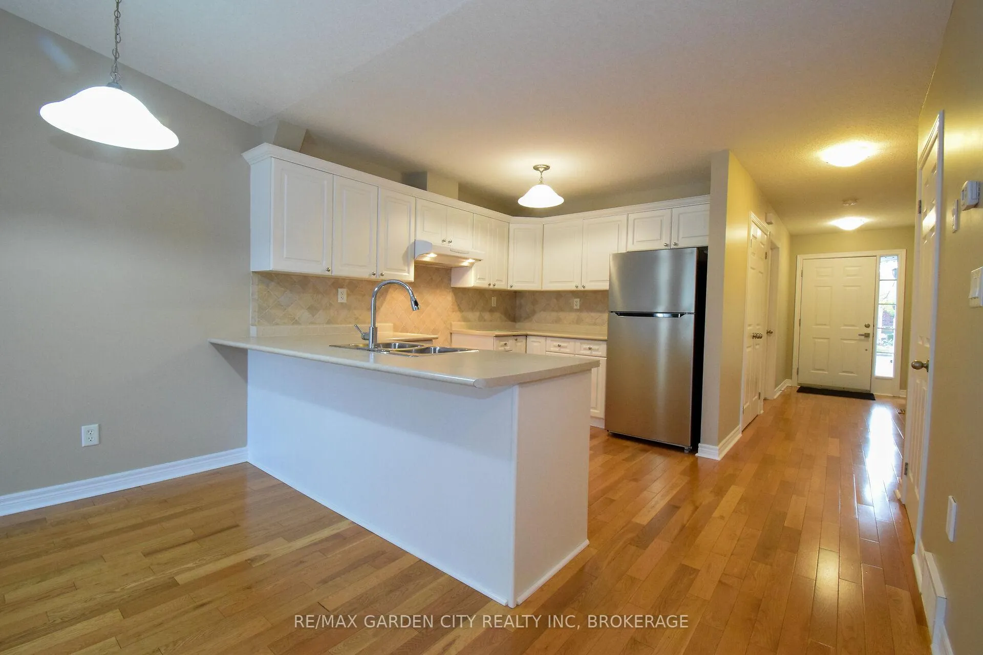 Photo 9 of Unit 11, 162 First Street, Welland, Lincoln/Crowland — HOMEH
