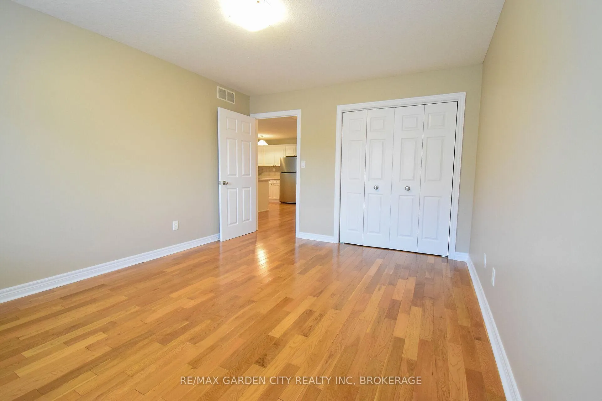Photo 17 of Unit 11, 162 First Street, Welland, Lincoln/Crowland — HOMEH