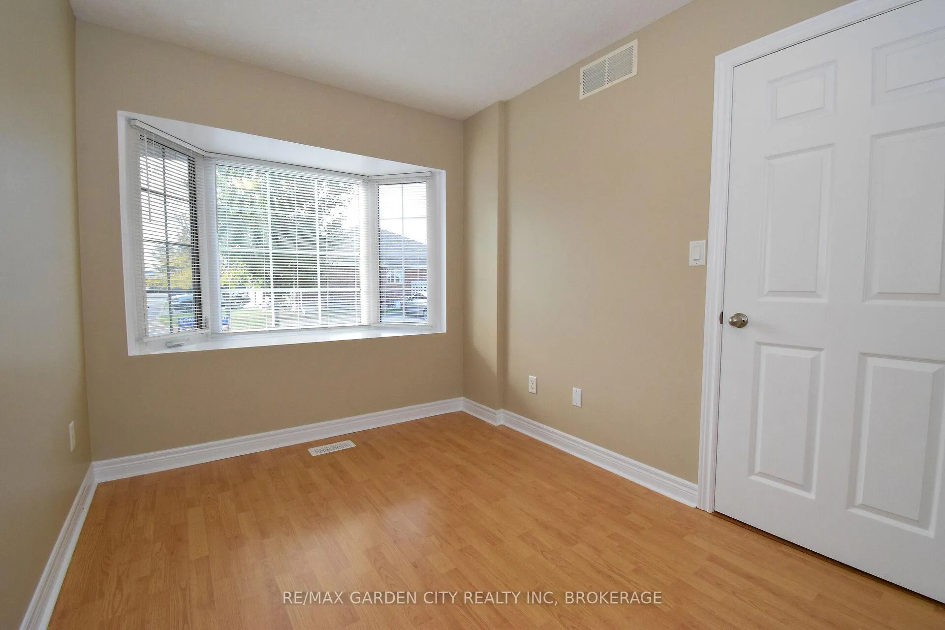 Photo 24 of Unit 11, 162 First Street, Welland, Lincoln/Crowland — HOMEH