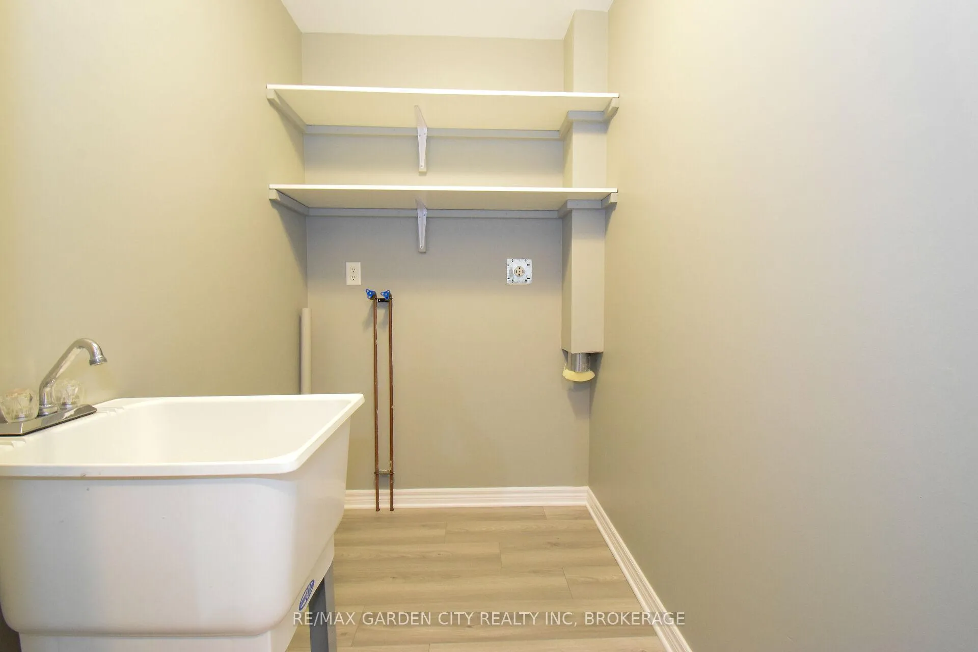 Photo 26 of Unit 11, 162 First Street, Welland, Lincoln/Crowland — HOMEH