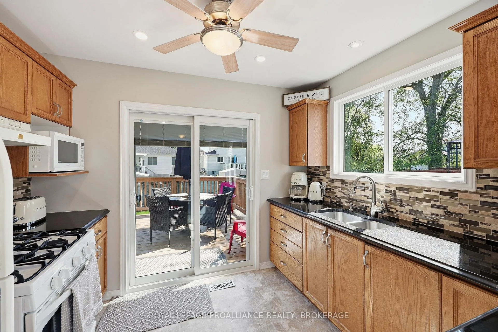 Photo 6 of 1380 Fisher Crescent, Kingston, City Southwest — HOMEH