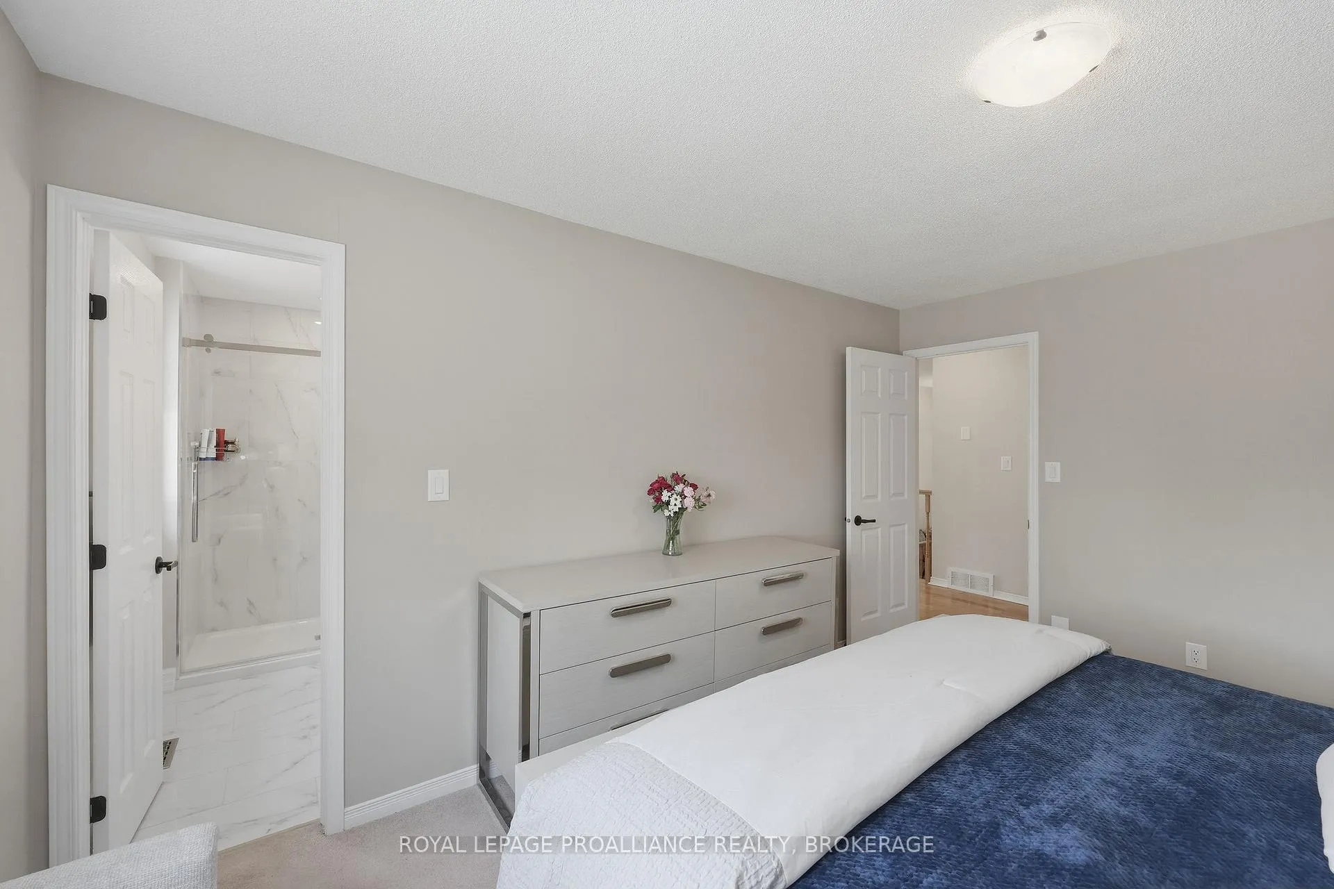 Photo 16 of 1380 Fisher Crescent, Kingston, City Southwest — HOMEH