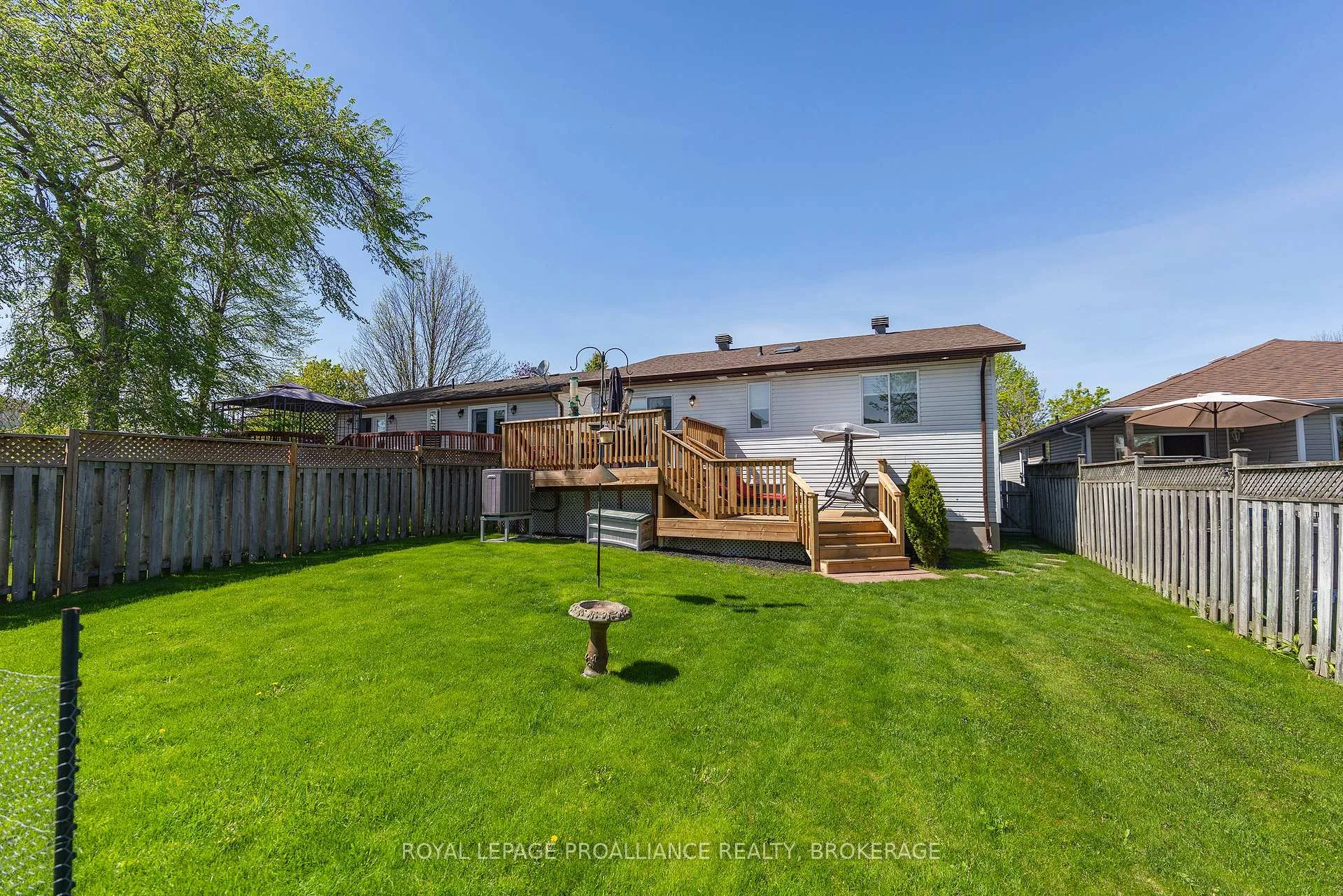Photo 32 of 1380 Fisher Crescent, Kingston, City Southwest — HOMEH