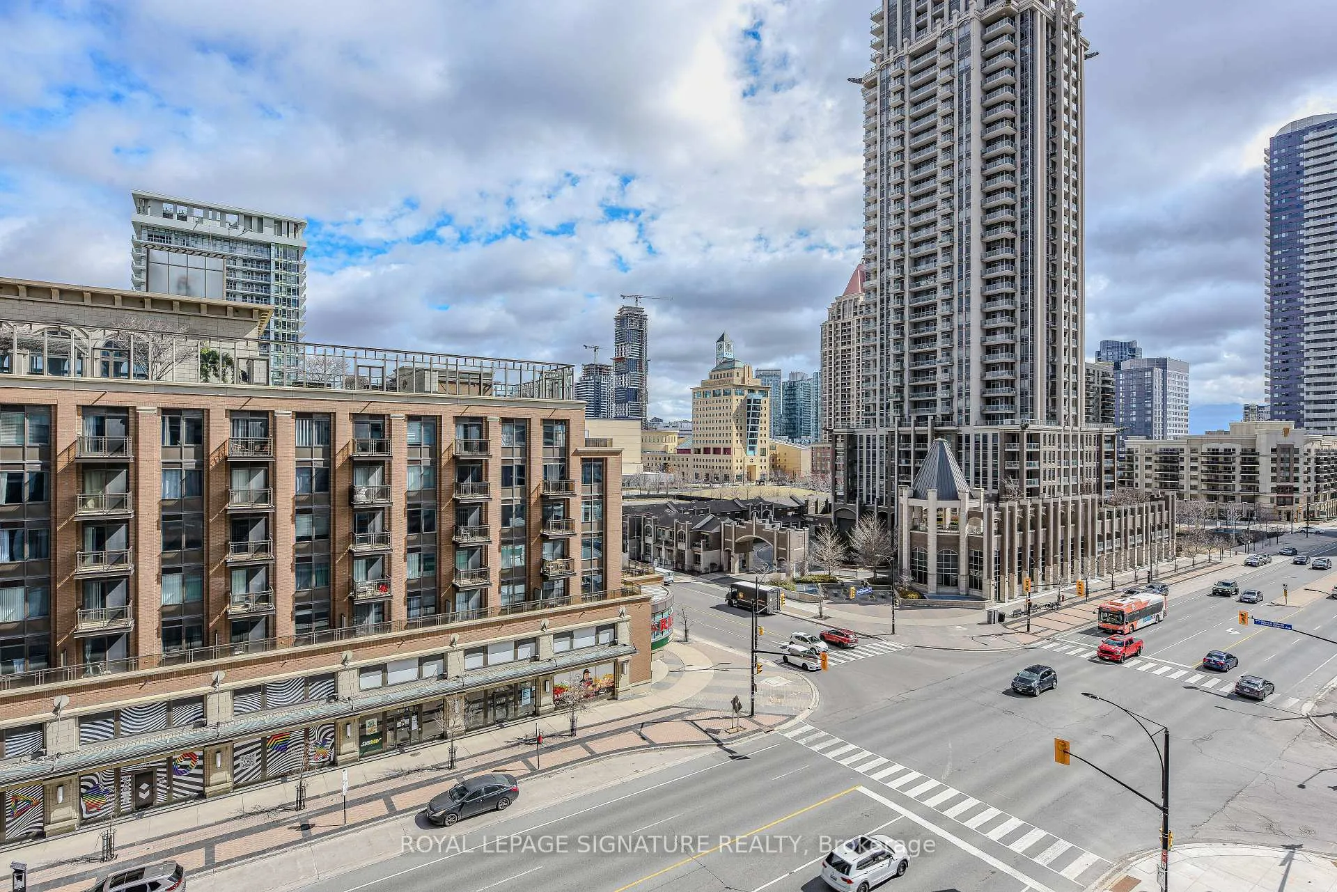Photo 3 of Unit 508, 430 Square One Drive E, Mississauga, City Centre — HOMEH