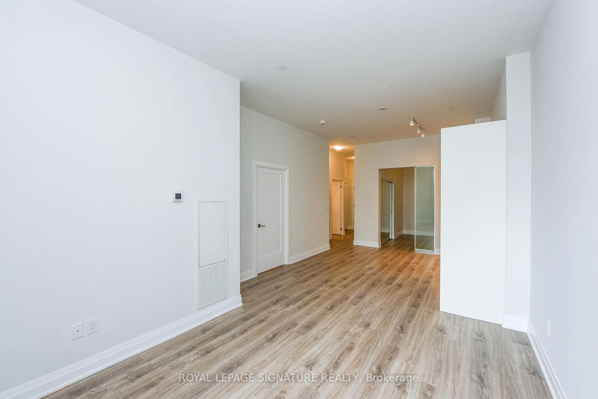 Photo 16 of Unit 508, 430 Square One Drive E, Mississauga, City Centre — HOMEH