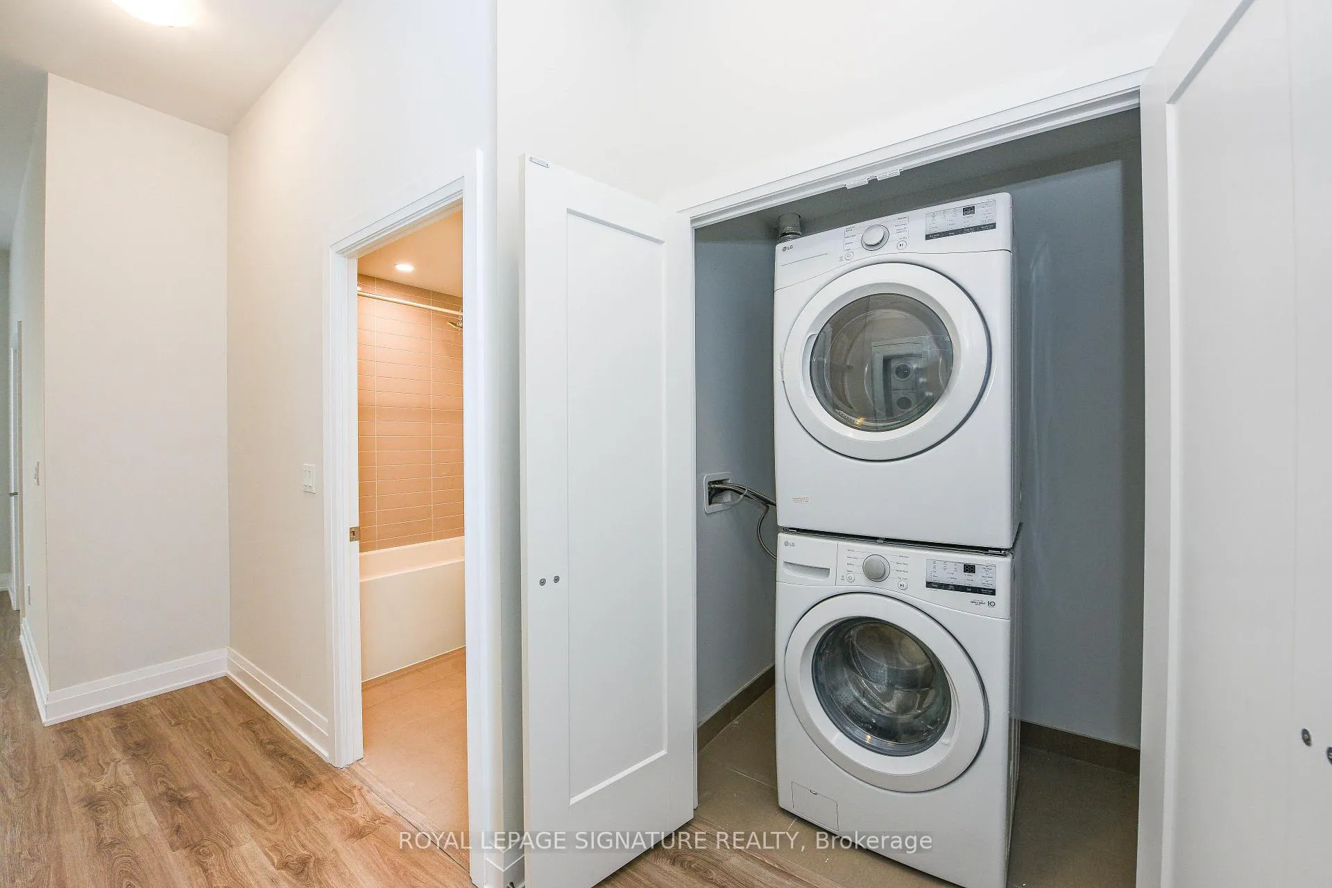 Photo 30 of Unit 508, 430 Square One Drive E, Mississauga, City Centre — HOMEH