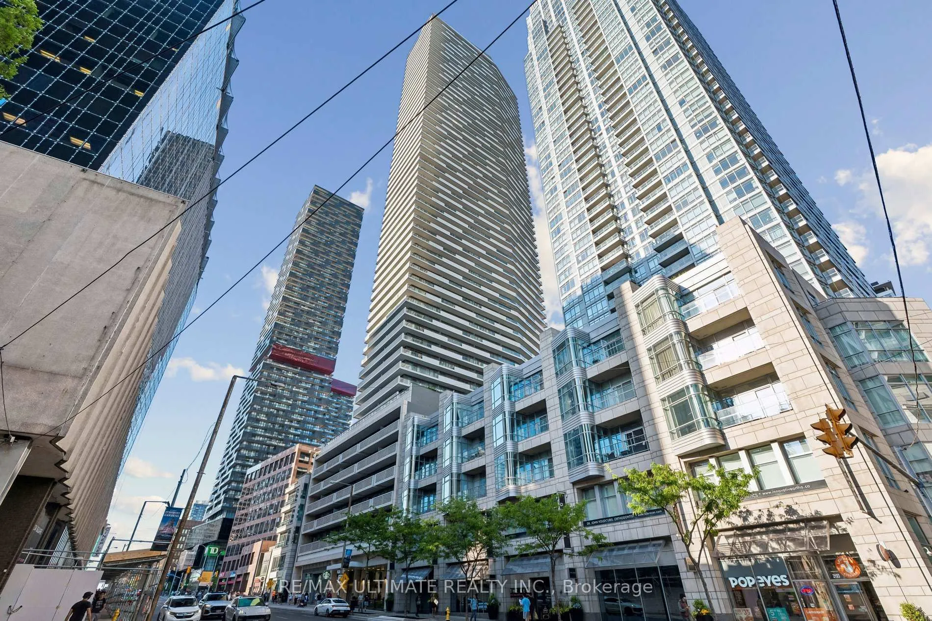 Front of Unit 3905, 2221 Yonge Street