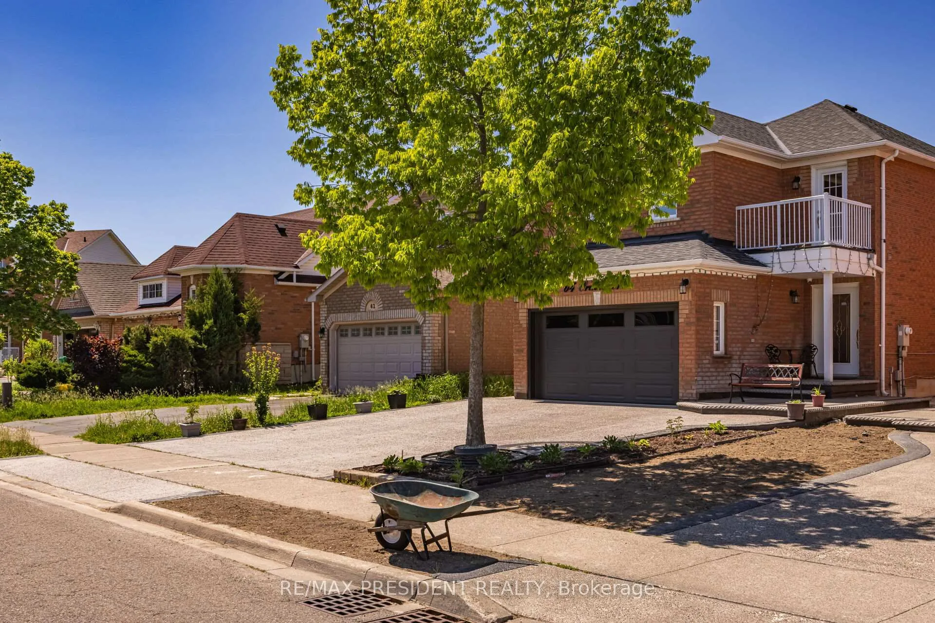Photo 2 of 64 Orchid Drive, Brampton, Northwest Sandalwood Parkway — HOMEH