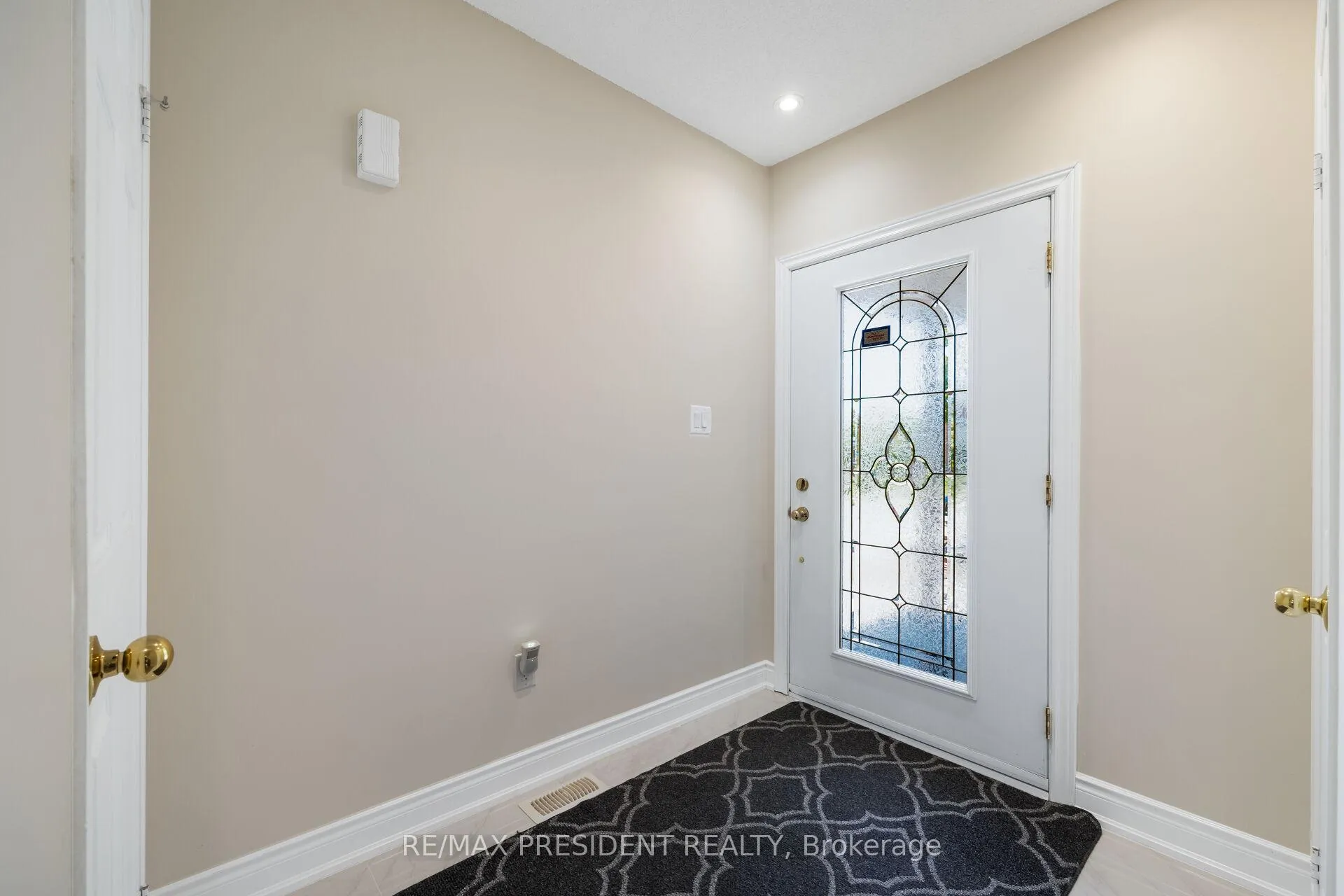 Photo 6 of 64 Orchid Drive, Brampton, Northwest Sandalwood Parkway — HOMEH