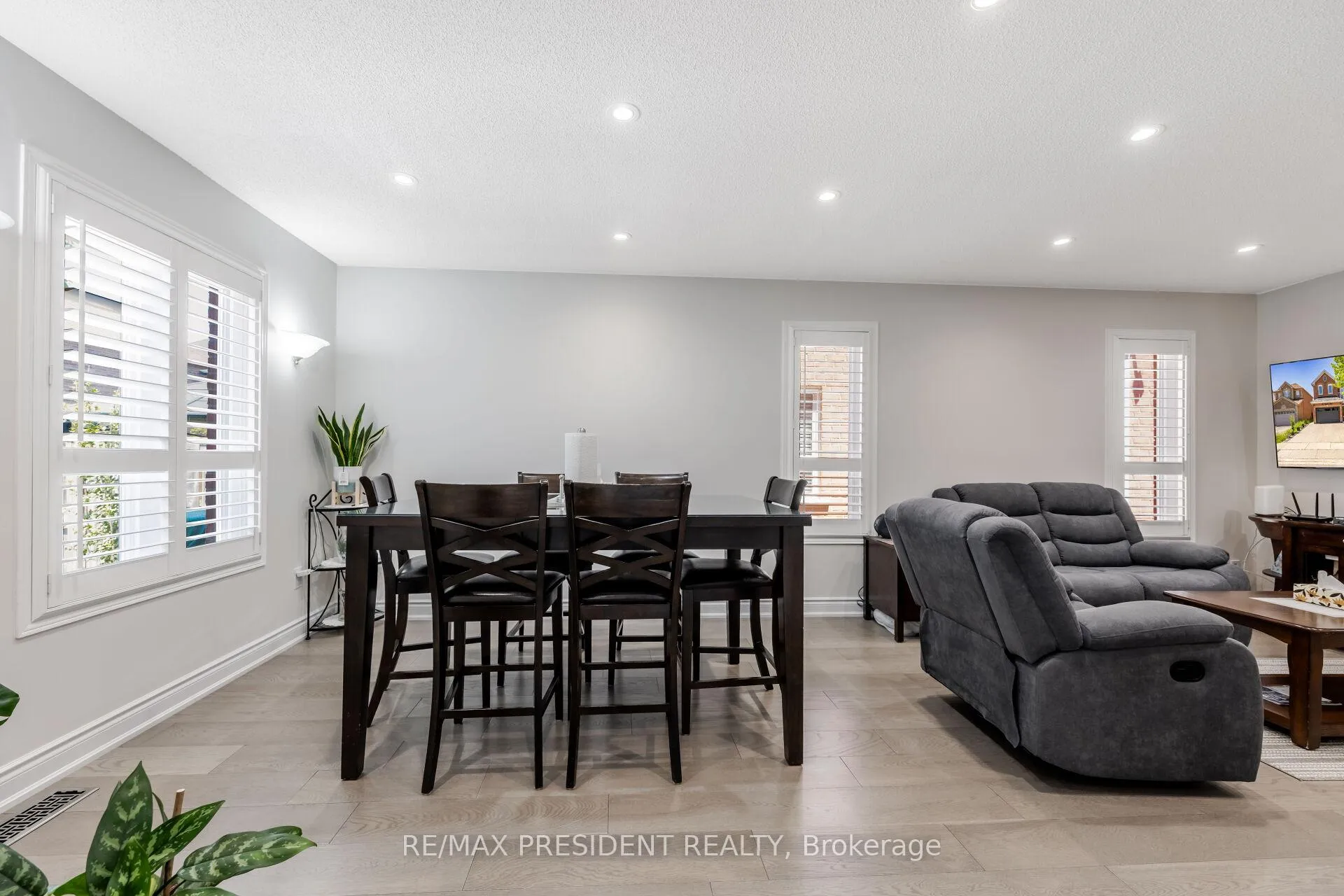 Photo 9 of 64 Orchid Drive, Brampton, Northwest Sandalwood Parkway — HOMEH