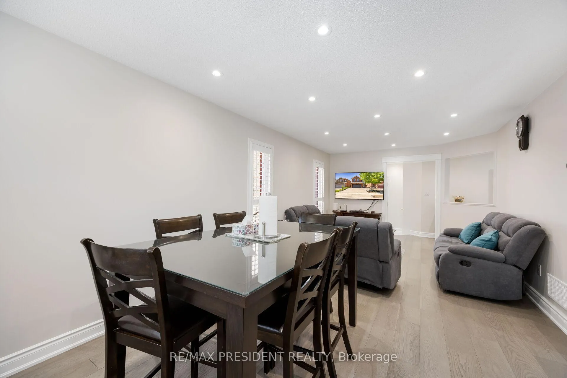 Photo 11 of 64 Orchid Drive, Brampton, Northwest Sandalwood Parkway — HOMEH